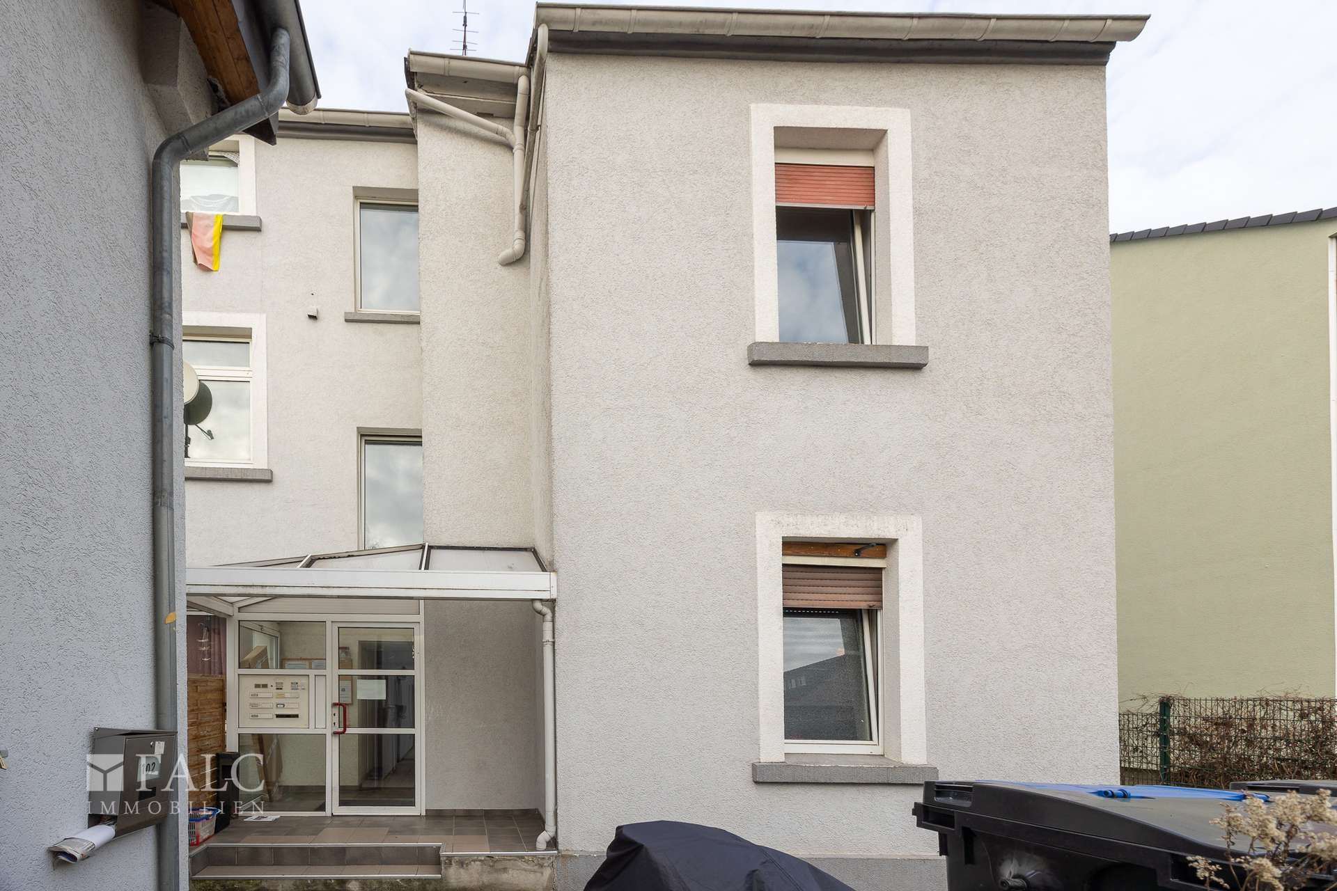 Property thumbnail 2