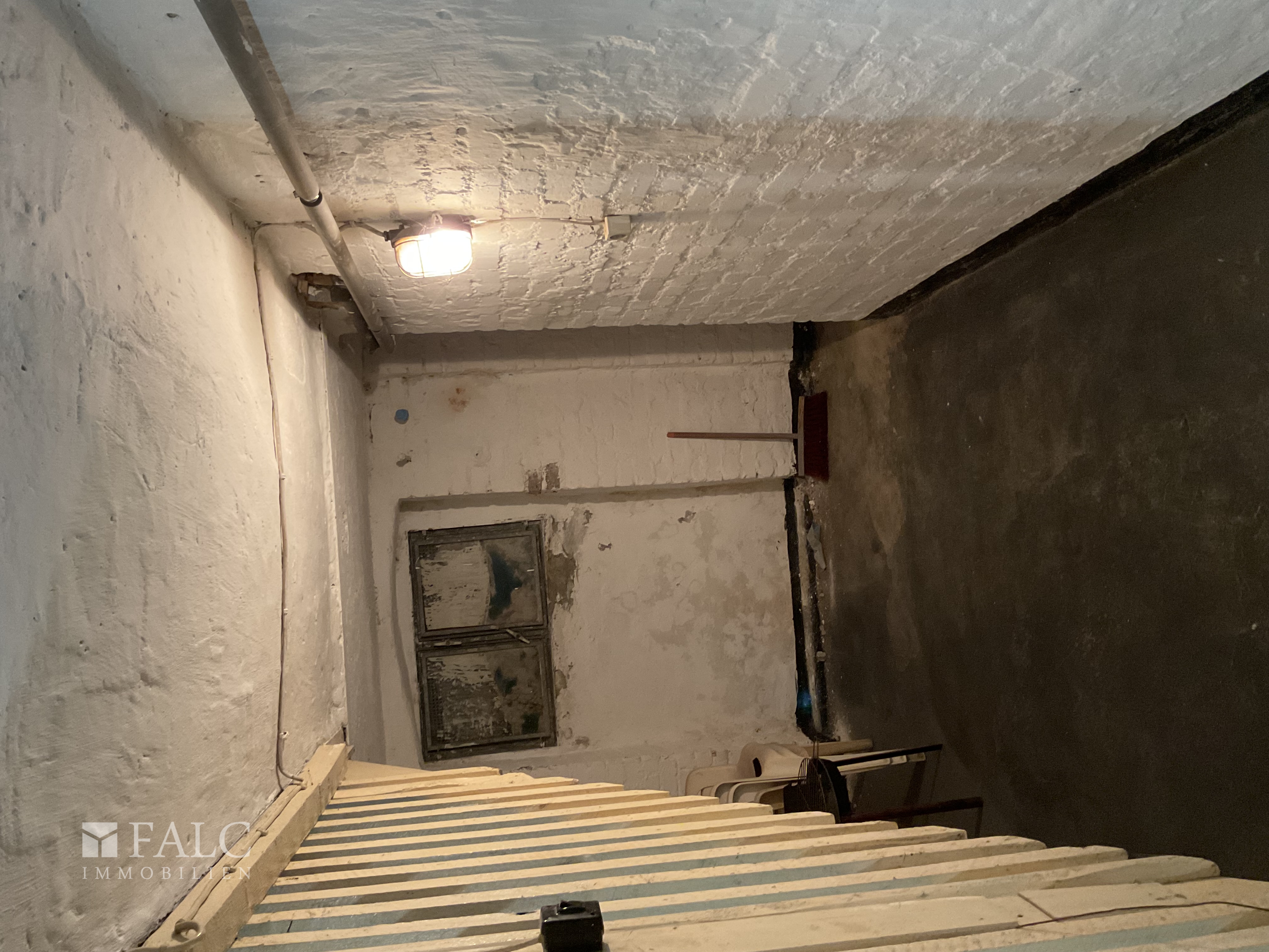 Property thumbnail 12