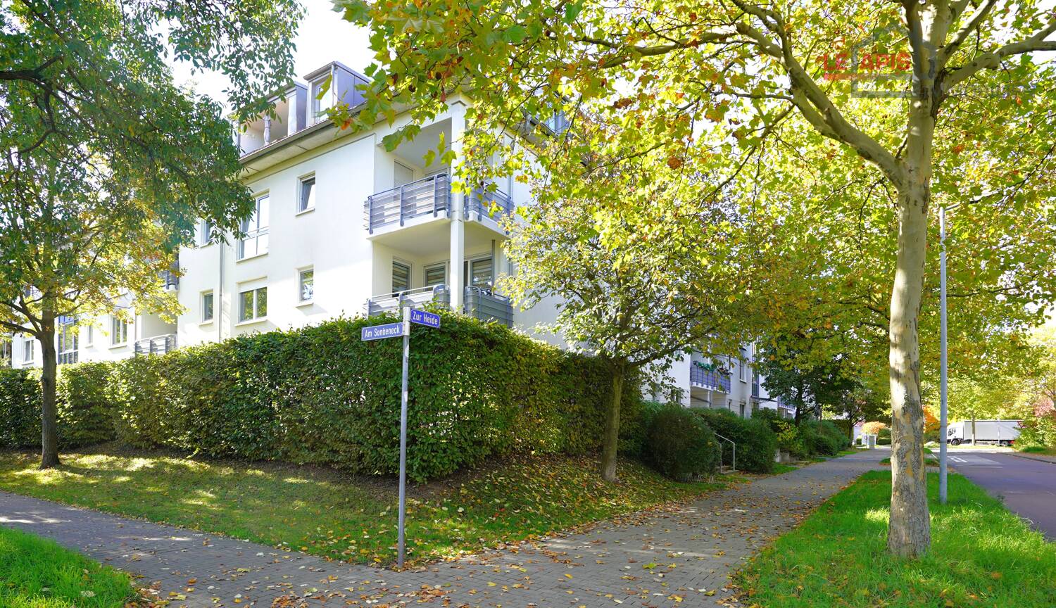 CHARMANTE DG-3-RWG M. EBK, BAD, BALKON UND TG-STELLPL. IN GRÜNER U. BELIEBTER LAGE V. LPZ.-LAUSEN