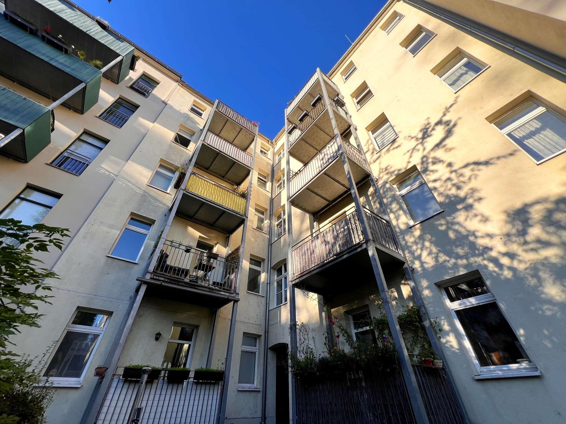 Property thumbnail 6