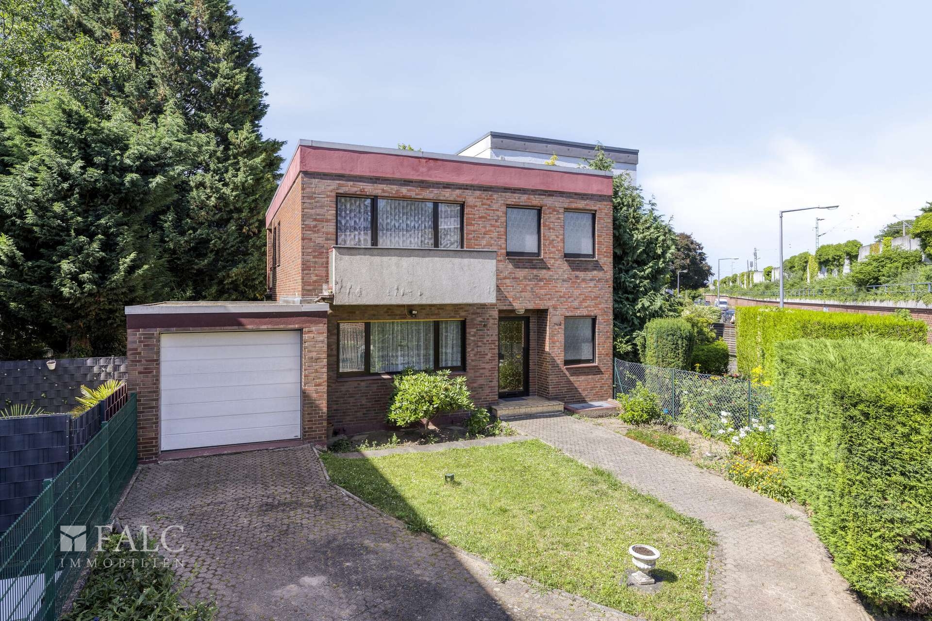 Property thumbnail 2