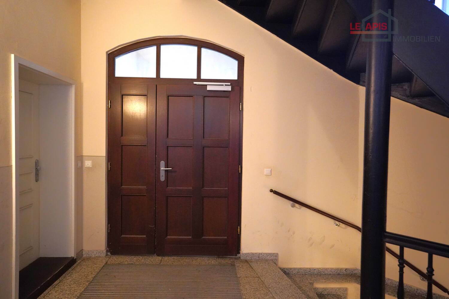 Property thumbnail 6