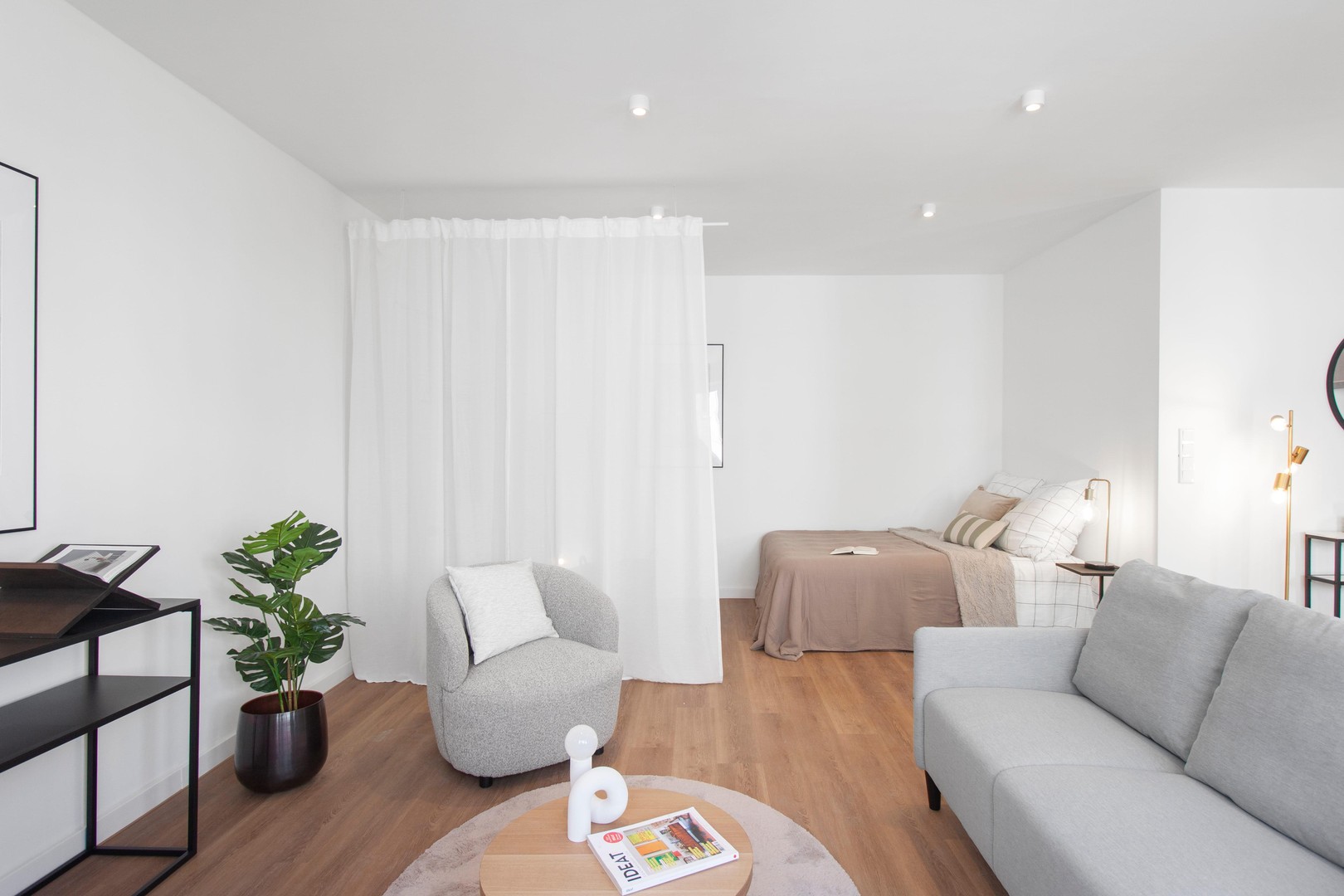 Erstbezug nahe Kö: Exklusives 1,5-Zi.-Apartment, EBK, Balkon, Aufzug, Möbliert