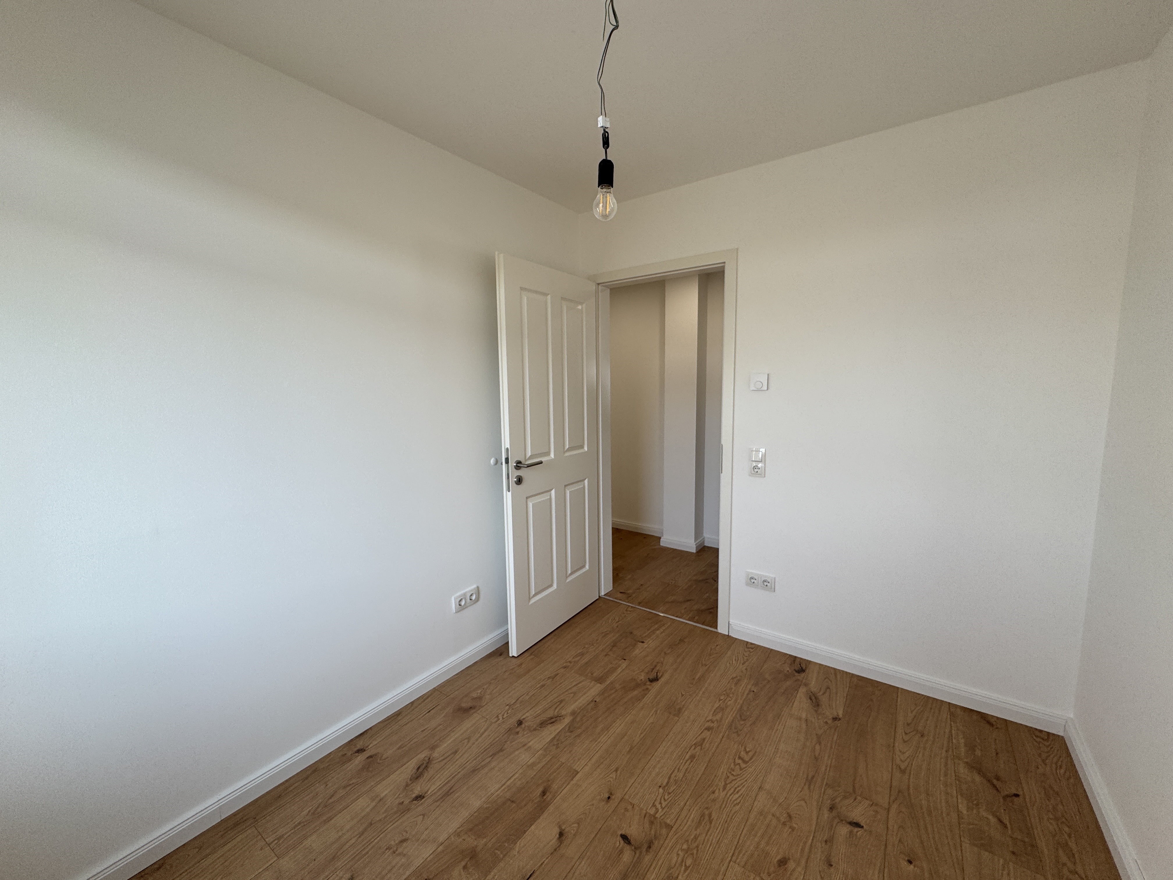 Moderne 3-Raum-Wohnung im Dachgeschoss mit Balkon in Elbnähe – Magdeburg – Vorschaubild 13