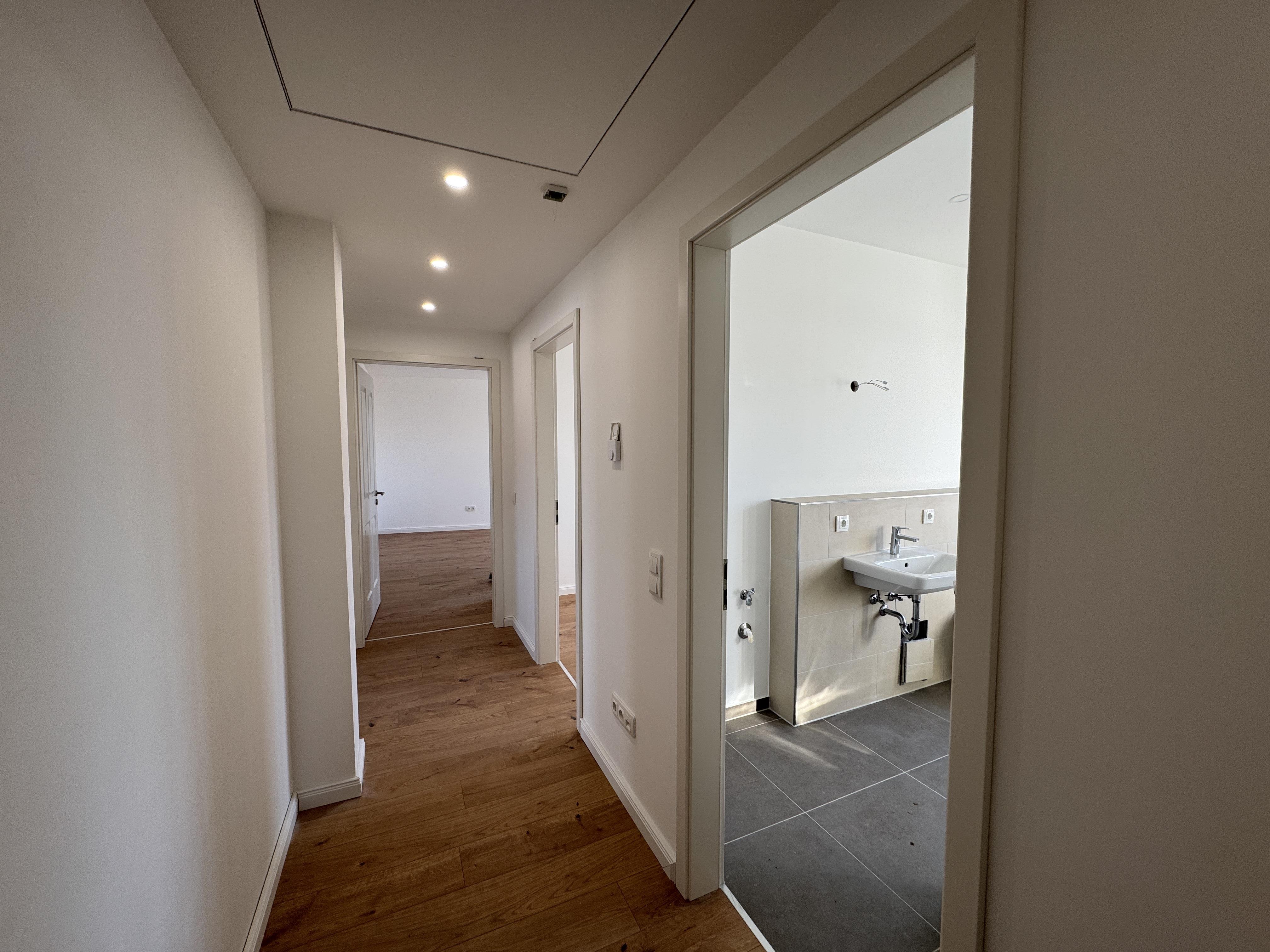 Moderne 3-Raum-Wohnung im Dachgeschoss mit Balkon in Elbnähe – Magdeburg – Vorschaubild 15