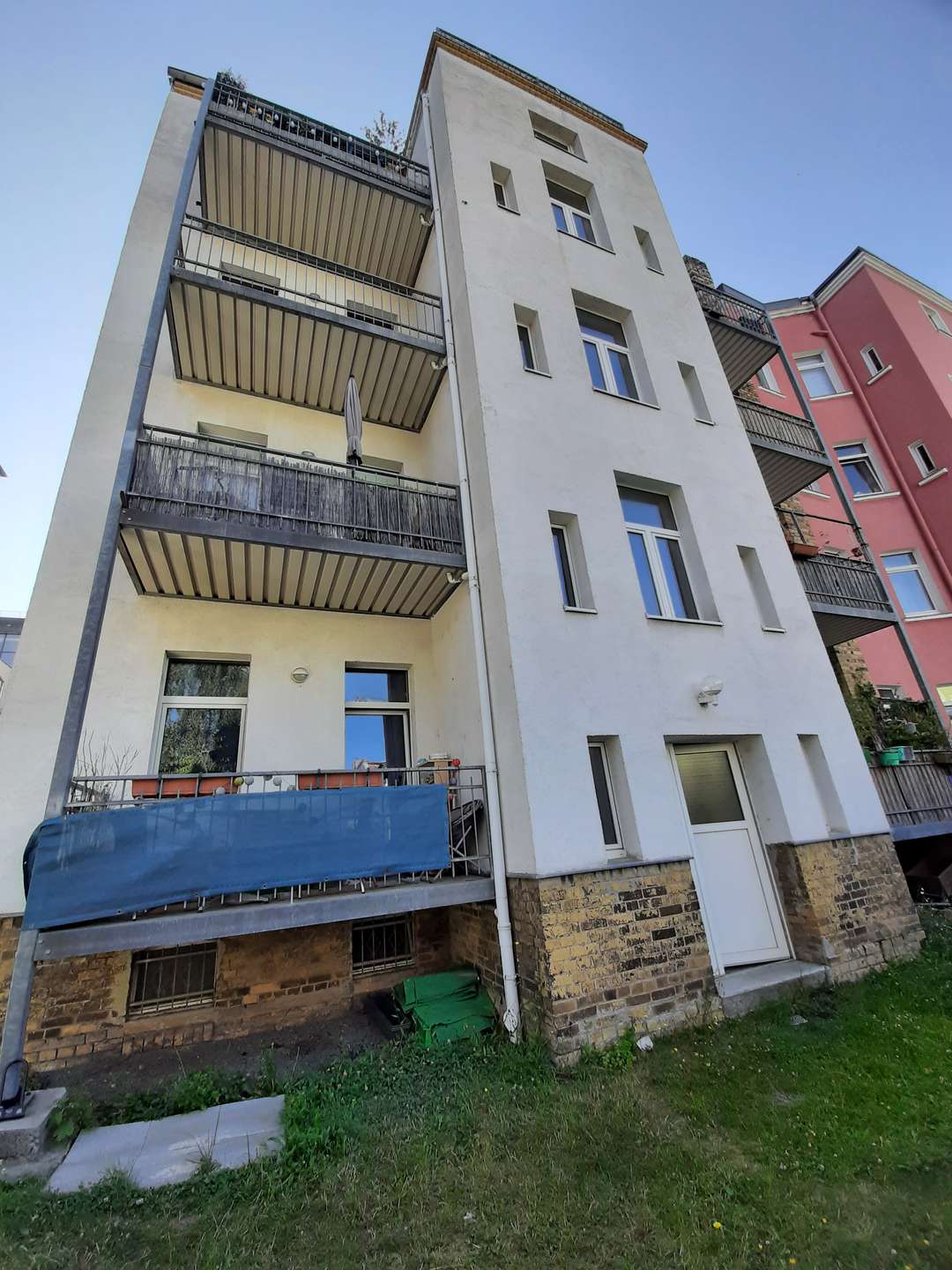 Property thumbnail 3