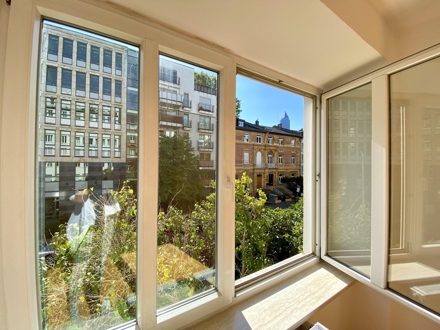 Property thumbnail 2