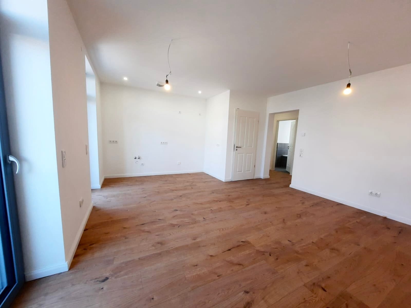 Moderne 3-Raum-Wohnung mit Balkon und viel Tageslicht ! – Magdeburg – Vorschaubild 3