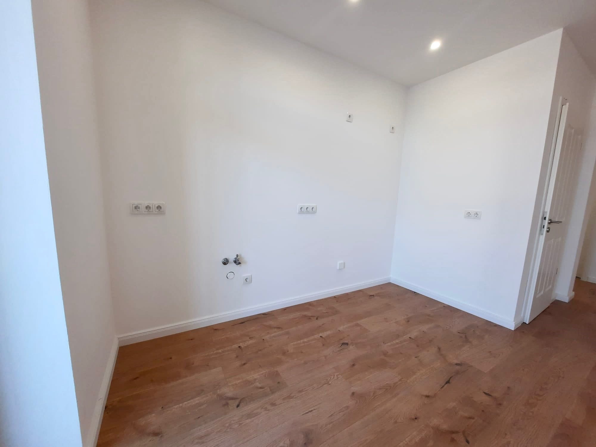 Moderne 3-Raum-Wohnung mit Balkon und viel Tageslicht ! – Magdeburg – Vorschaubild 5