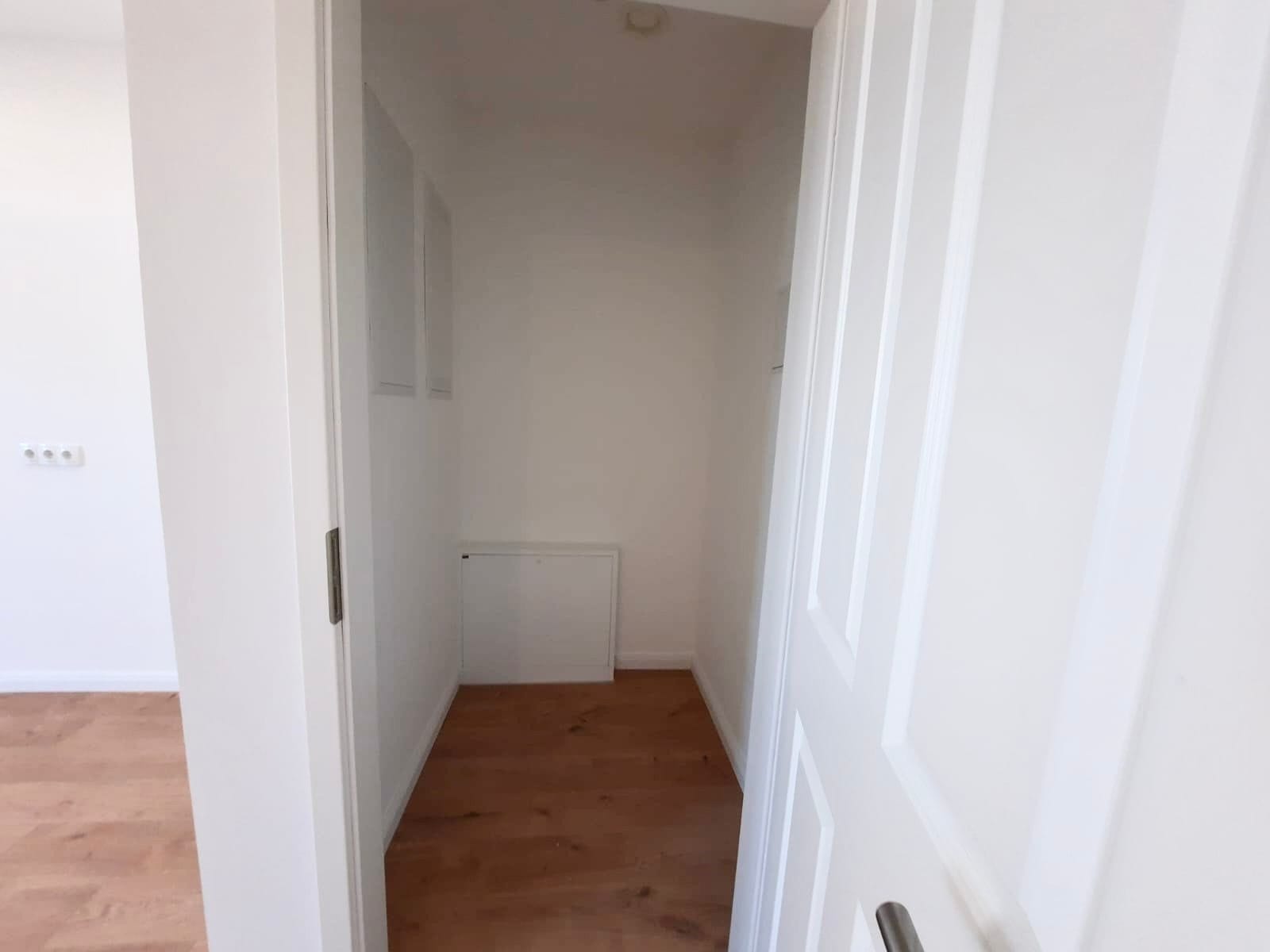 Moderne 3-Raum-Wohnung mit Balkon und viel Tageslicht ! – Magdeburg – Vorschaubild 11