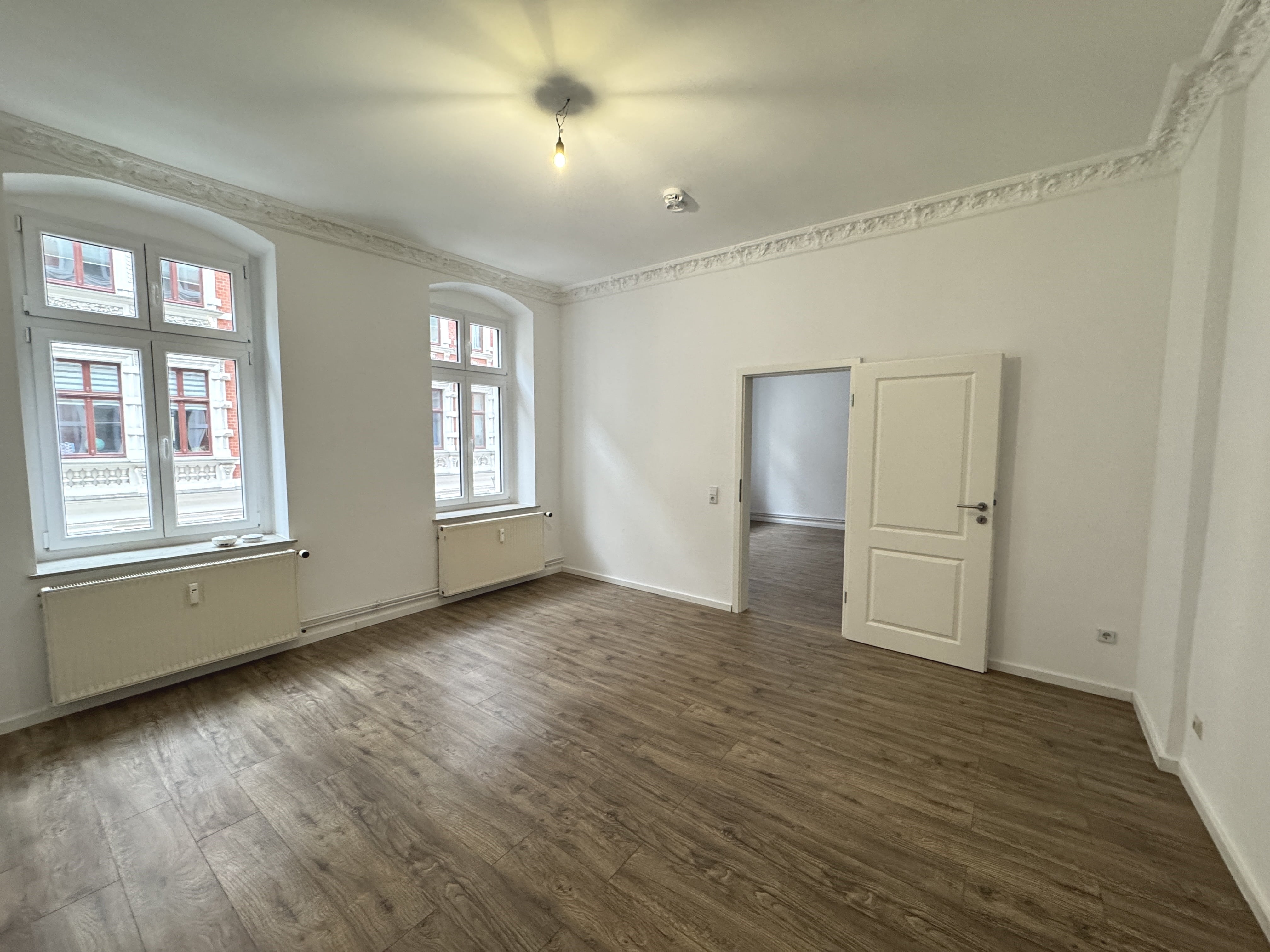 Komfortable 3-Raum-Wohnung mit großzügigem Grundriss – Magdeburg – Vorschaubild 5