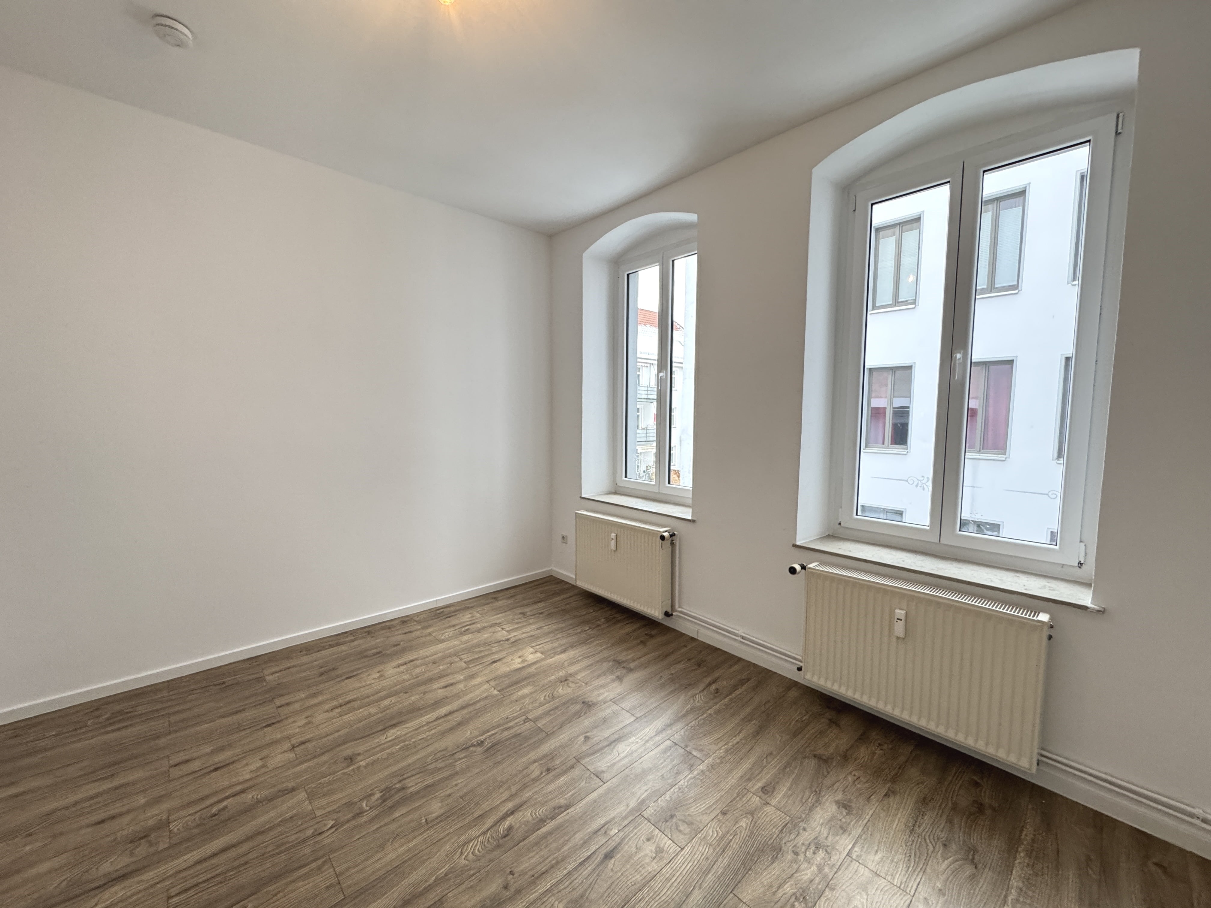 Komfortable 3-Raum-Wohnung mit großzügigem Grundriss – Magdeburg – Vorschaubild 7