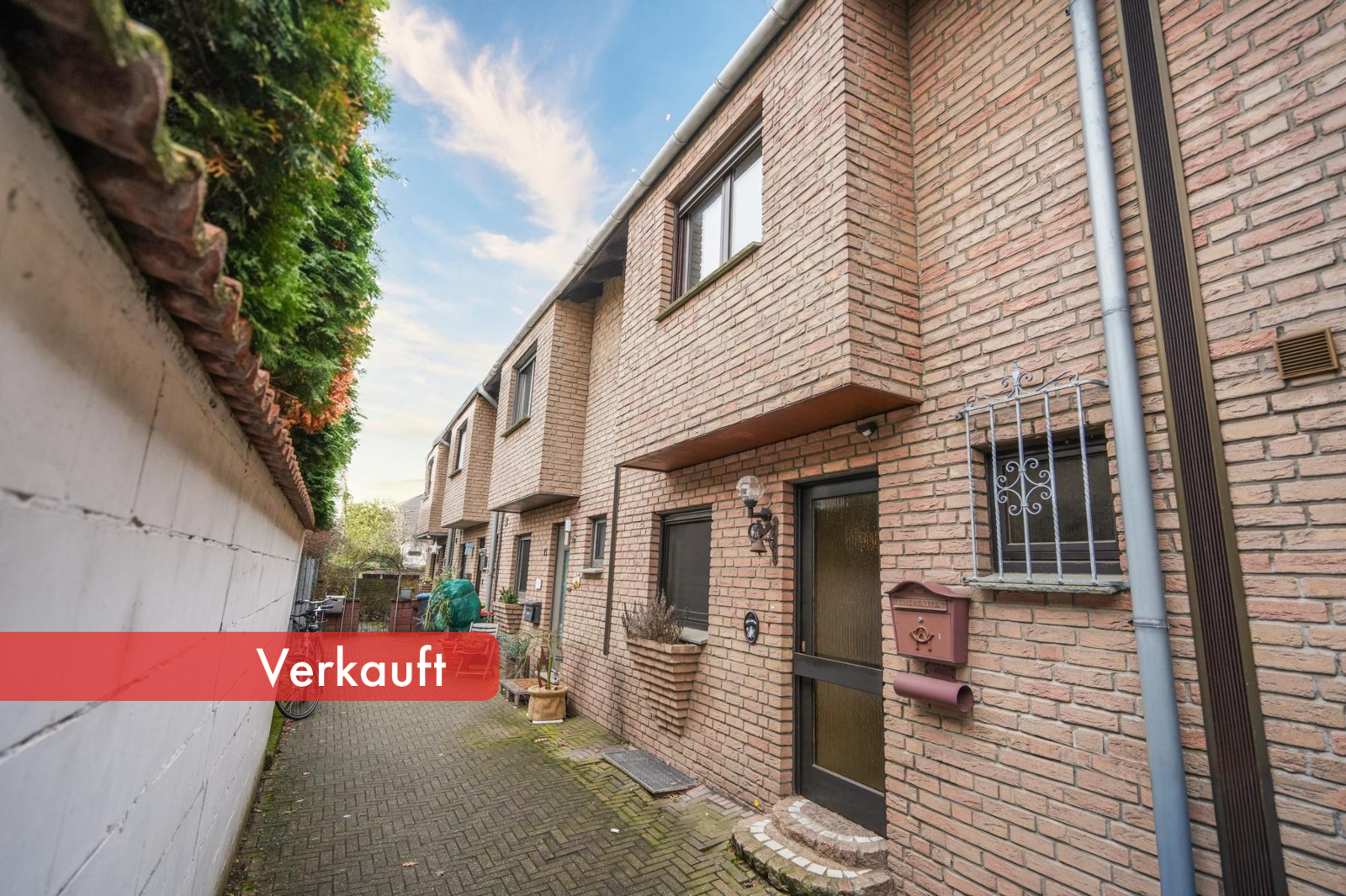 Immobilie in Kamp-Lintfort - Familienfreundliches Reihenmittelhaus in ruhiger Lage nahe Pappelsee mit Südgarten und Carport - Bild 1