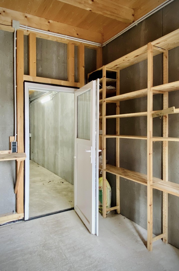 Property thumbnail 9