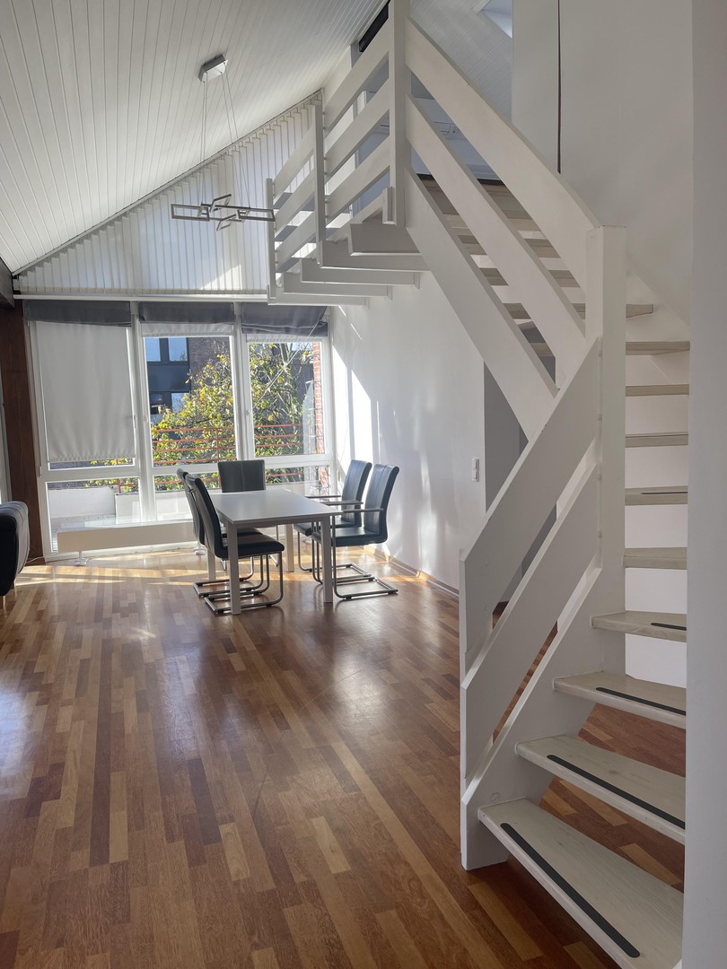 Möblierte Wohnung mit Galerie in einer Top-Lage, Pauschalmiete