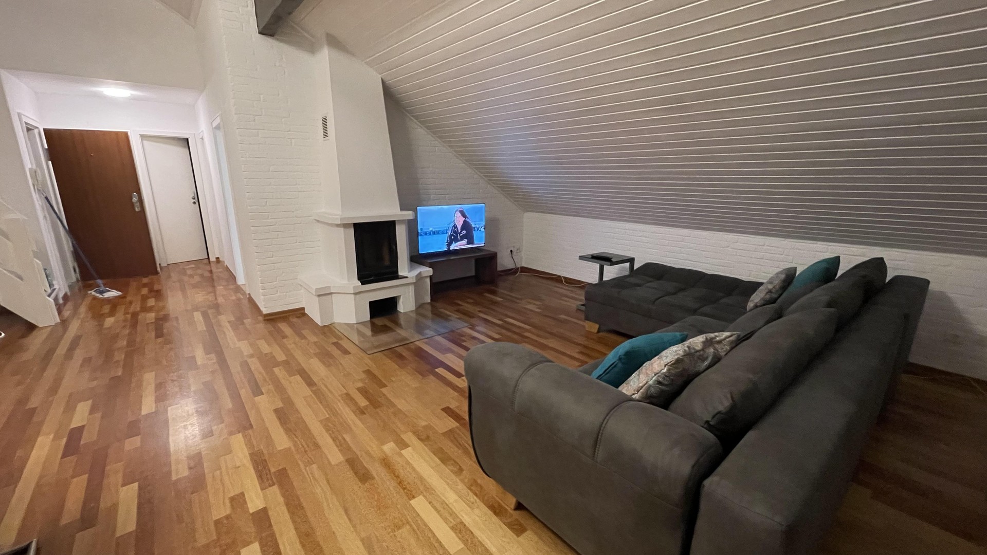 Property thumbnail 9