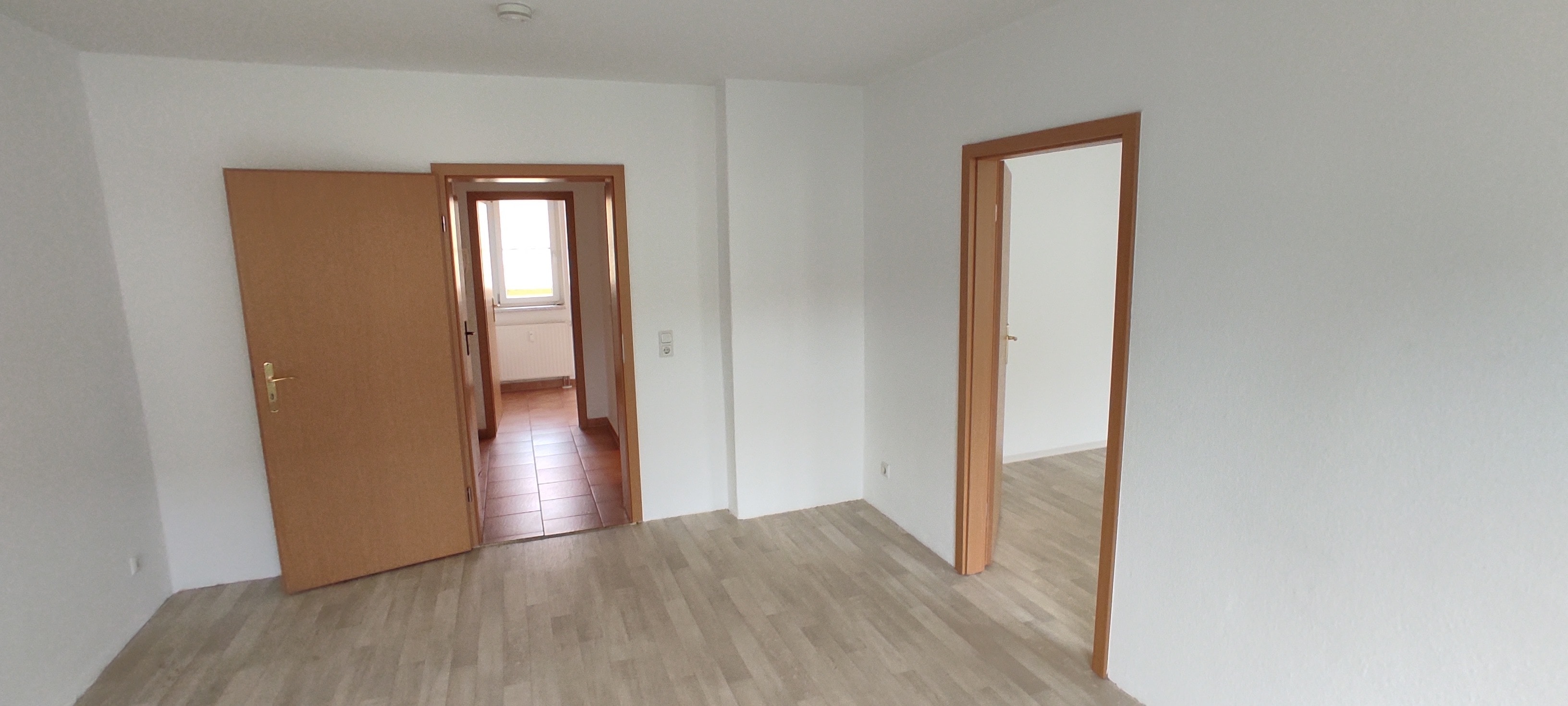Freundlich helle 2-Raum-Wohnung für junge Pärchen – Magdeburg – Vorschaubild 6