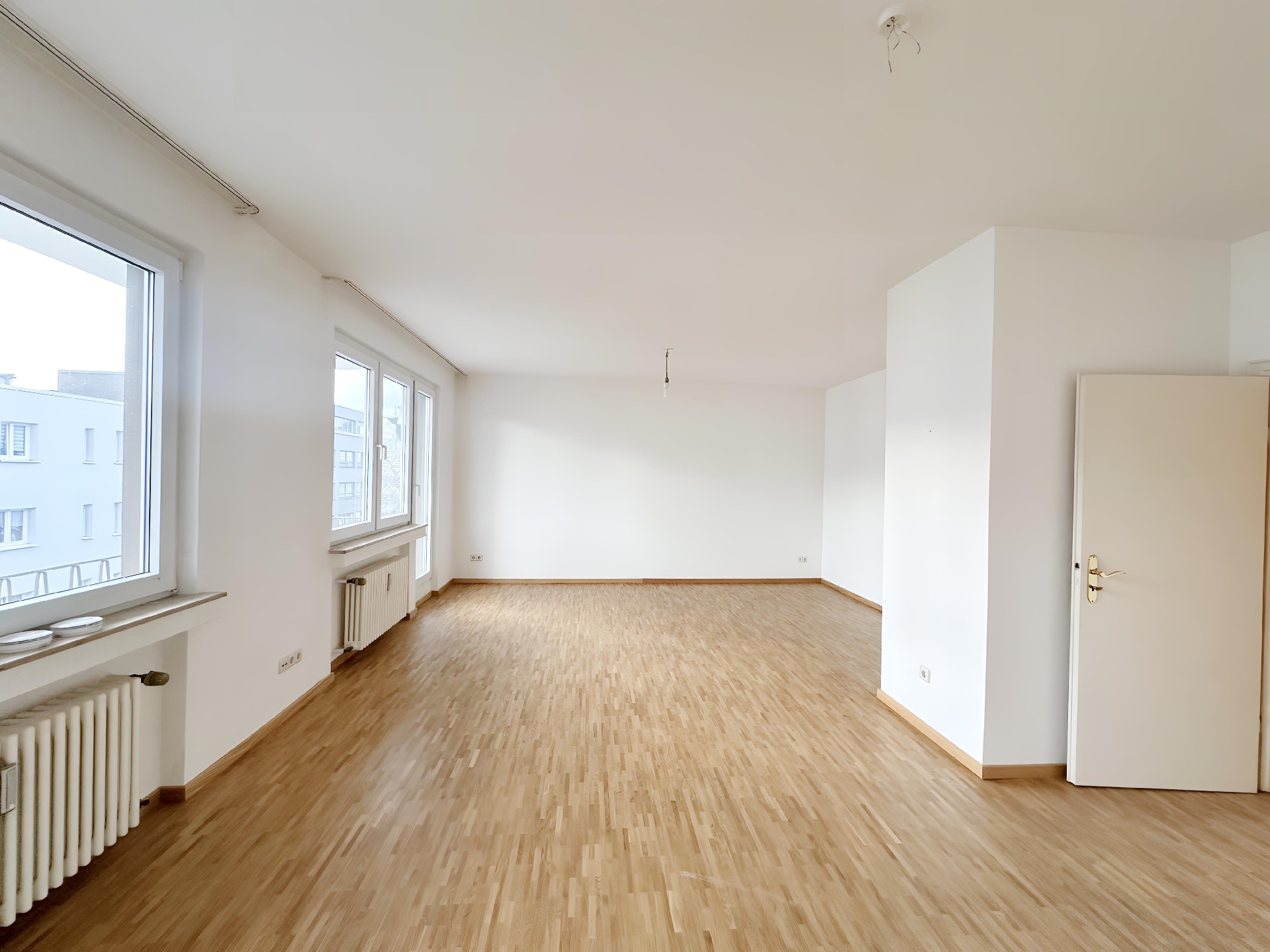 SANIERTE 2-ZIMMERWOHNUNG IN DER STADTMITTE ZU MIETEN! – Krefeld – Vorschaubild 3