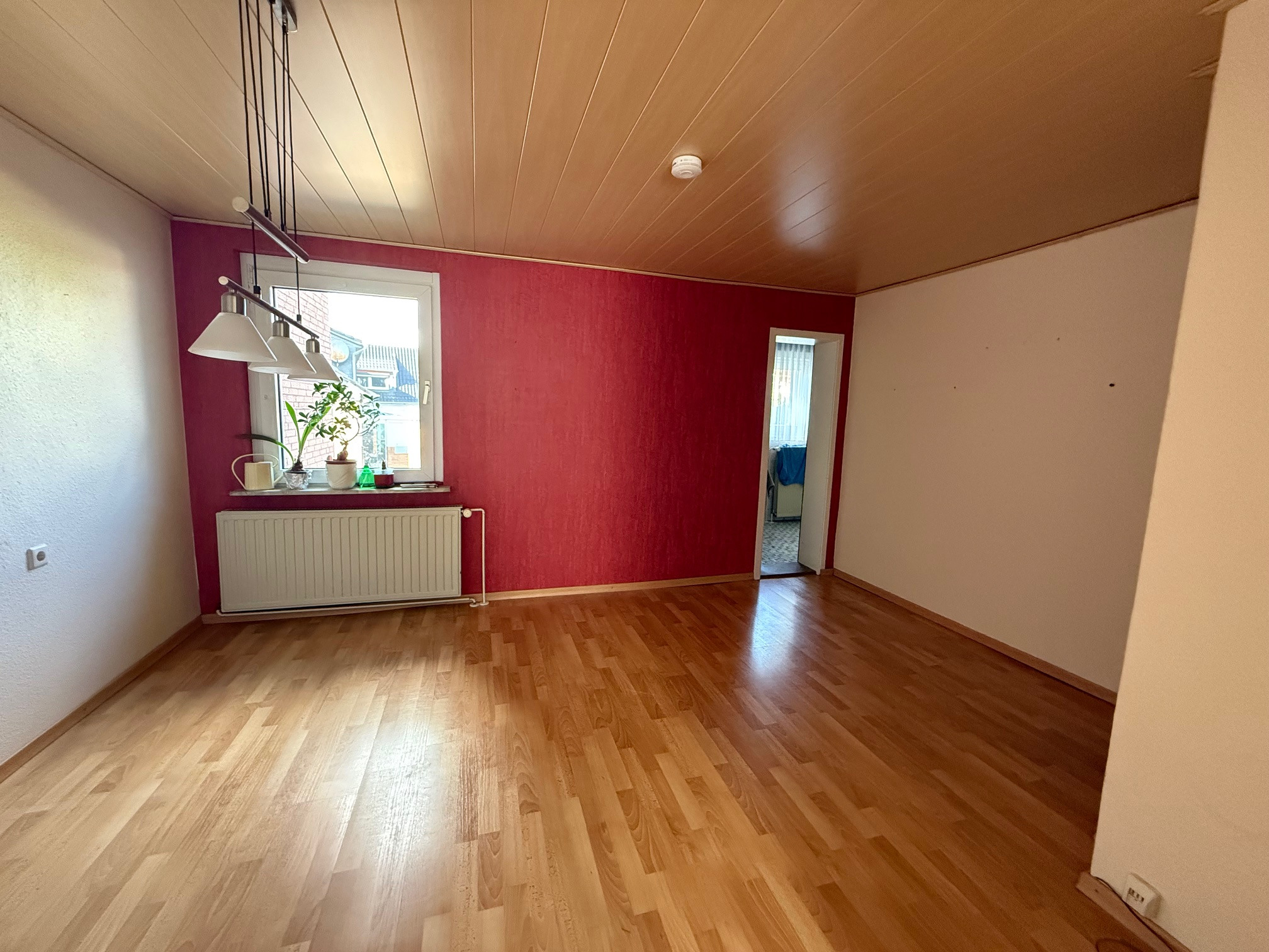 Gemütliche Doppelhaushälfte mit Garage und Gartenteich in Schöningen – Schöningen – Vorschaubild 6