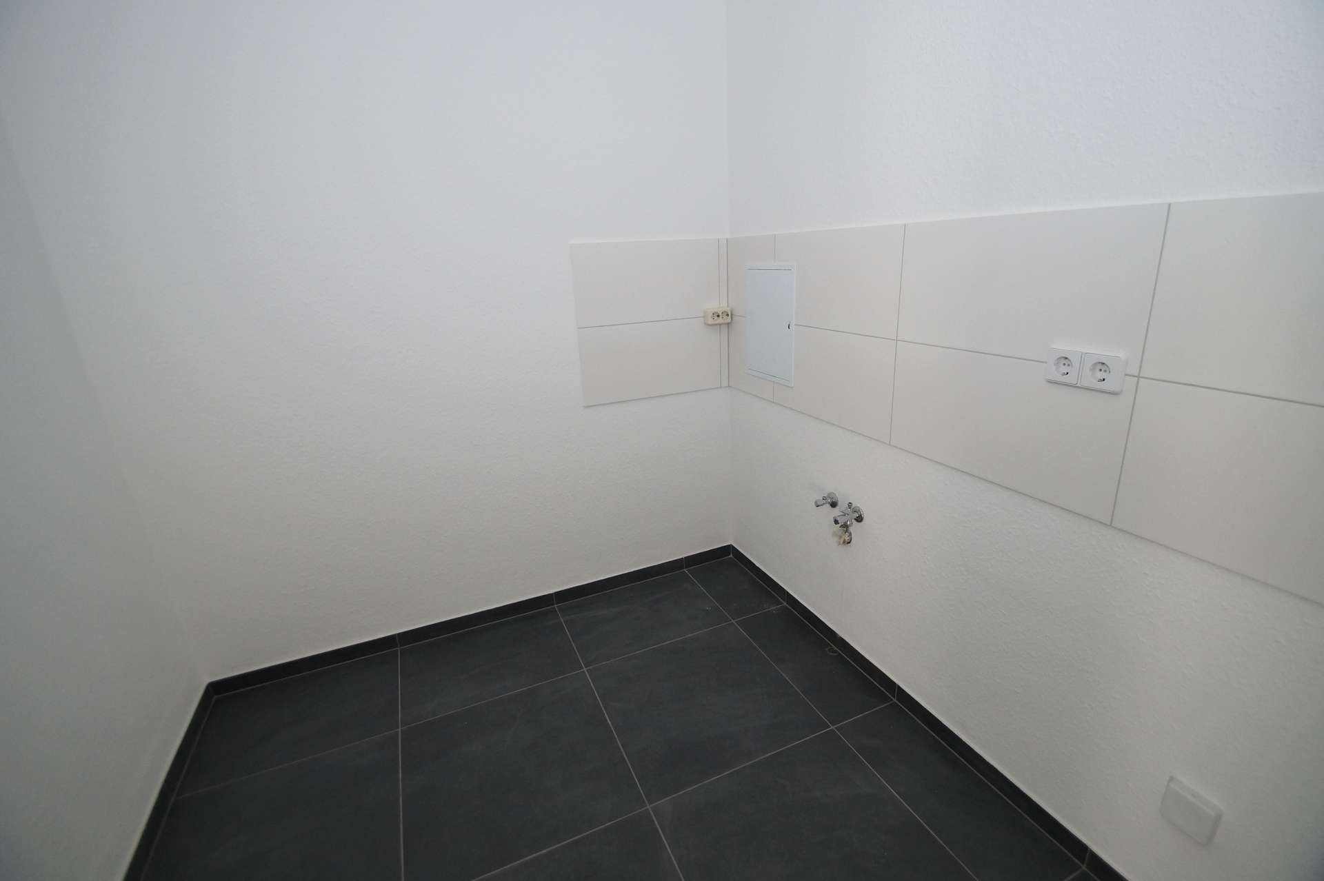 3-Zimmer-Wohnung mit Badewanne - Wohnberechtigungsschein erforderlich – Magdeburg – Vorschaubild 3