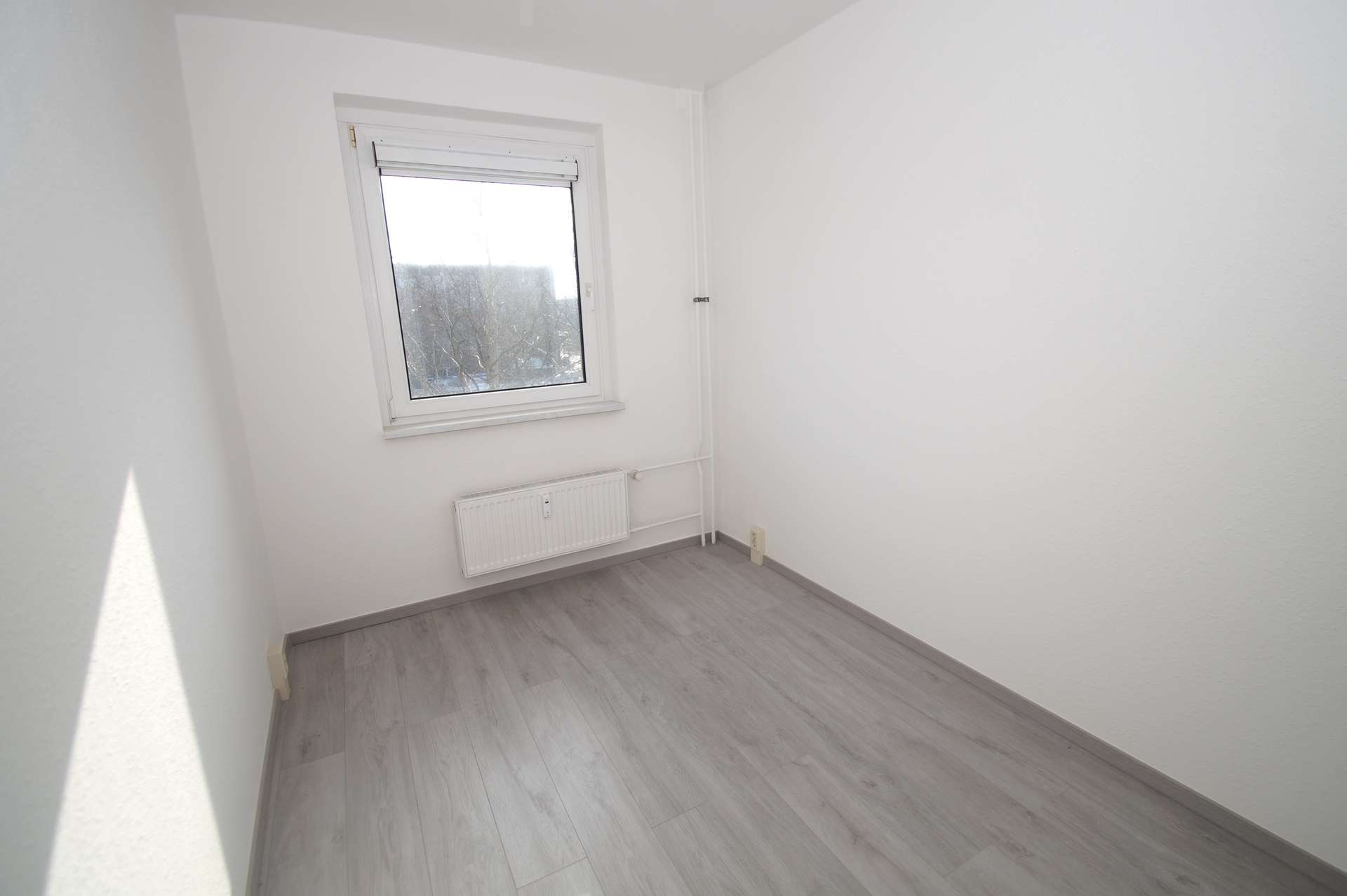 3-Zimmer-Wohnung mit BALKON und Badewanne - Wohnberechtigungsschein erforderlich – Magdeburg – Vorschaubild 5