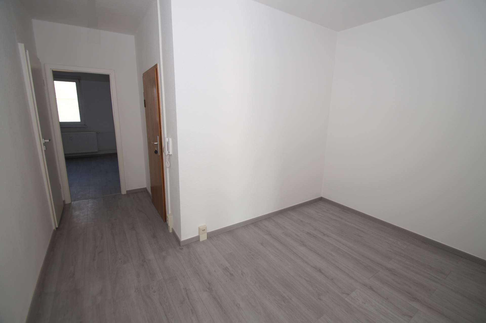 3-Zimmer-Wohnung mit BALKON und Badewanne - Wohnberechtigungsschein erforderlich – Magdeburg – Vorschaubild 7