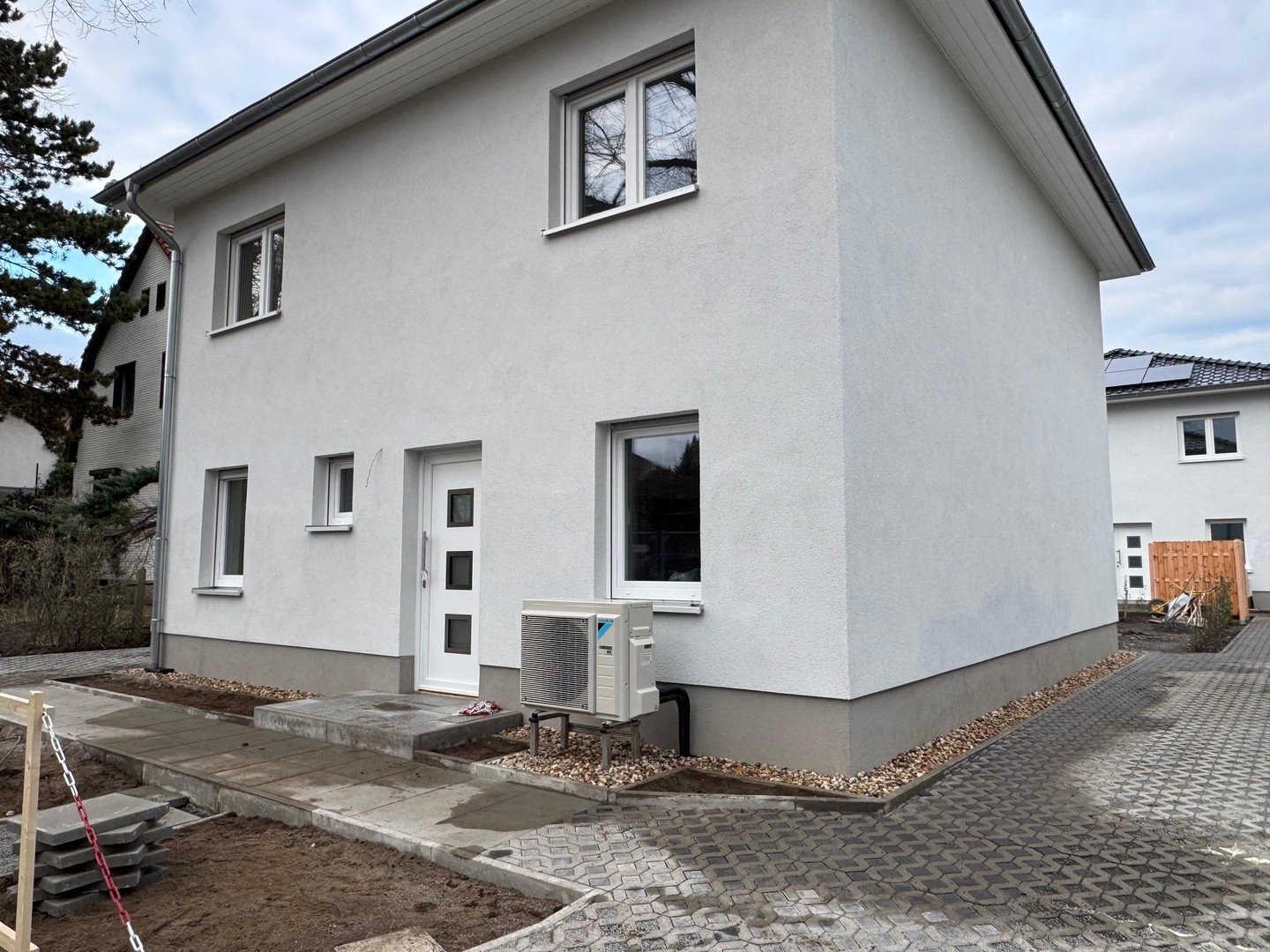 Property thumbnail 2