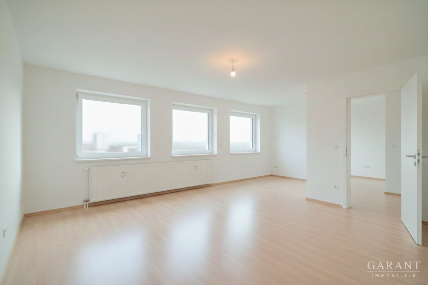 Helle 3 1/2 Zimmer-Wohnung mit großem modernem Wohnraum