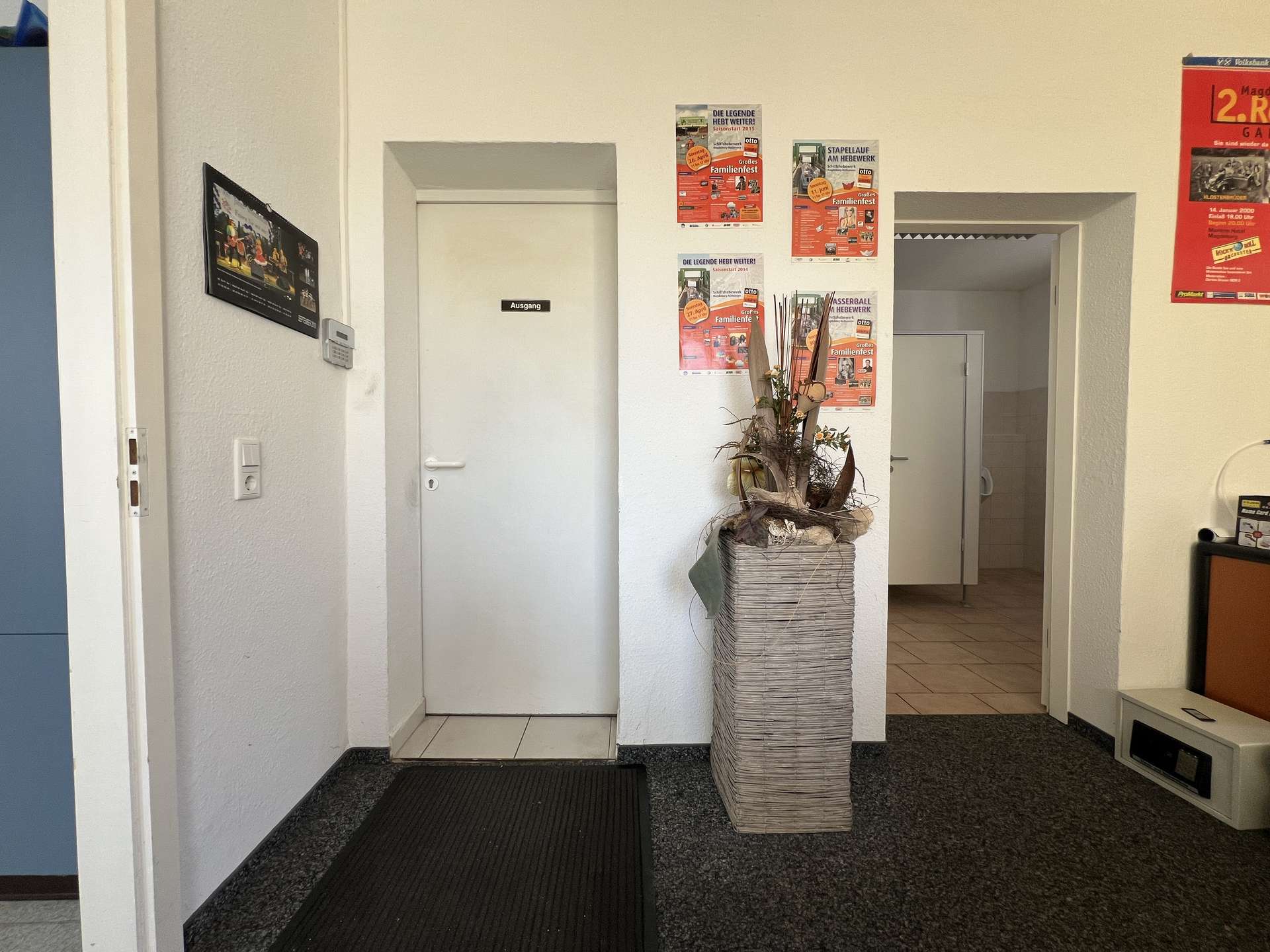 bg
