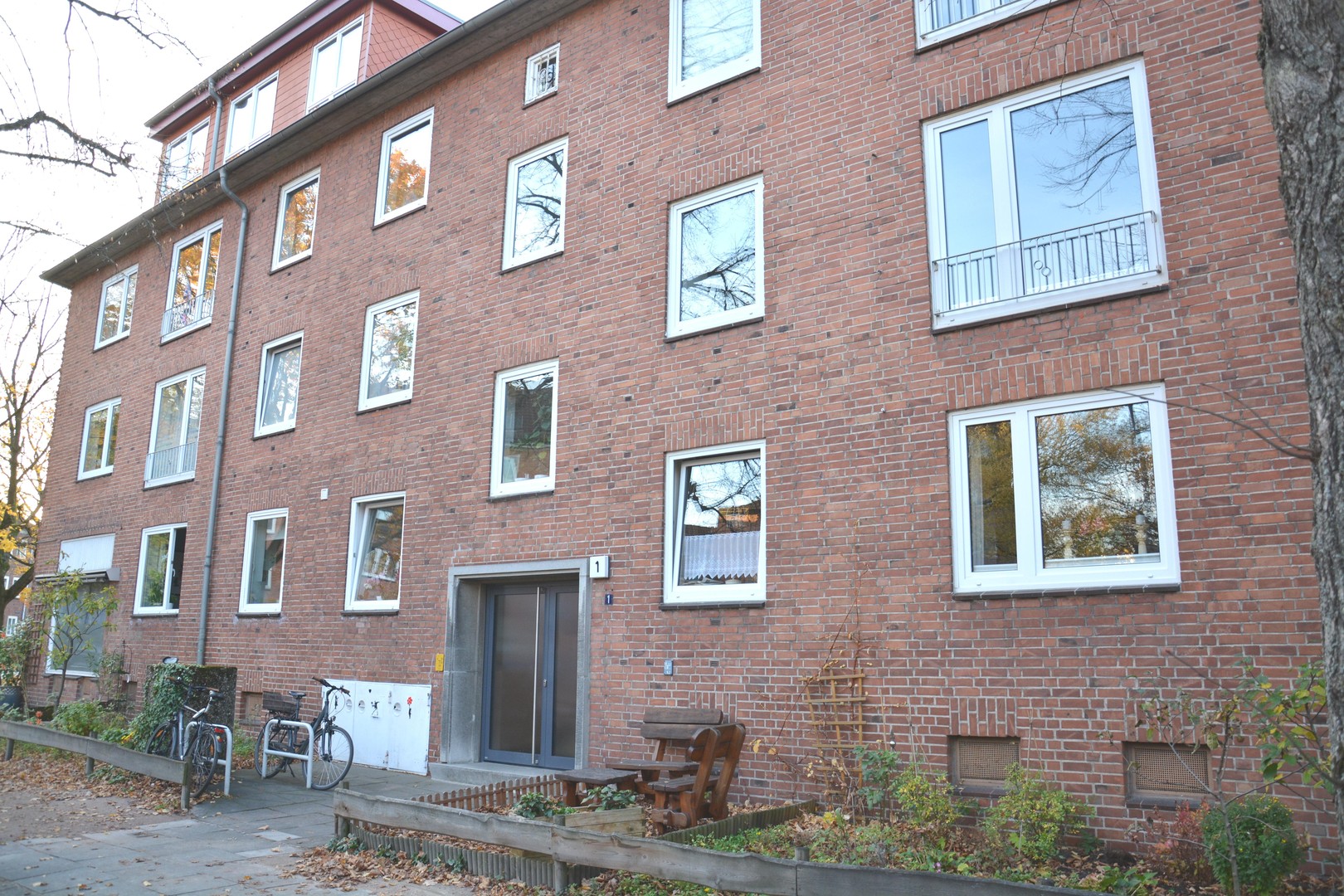 Im beliebten Barmbek-Süd! Vermietete 2,5 Zimmer-Wohnung