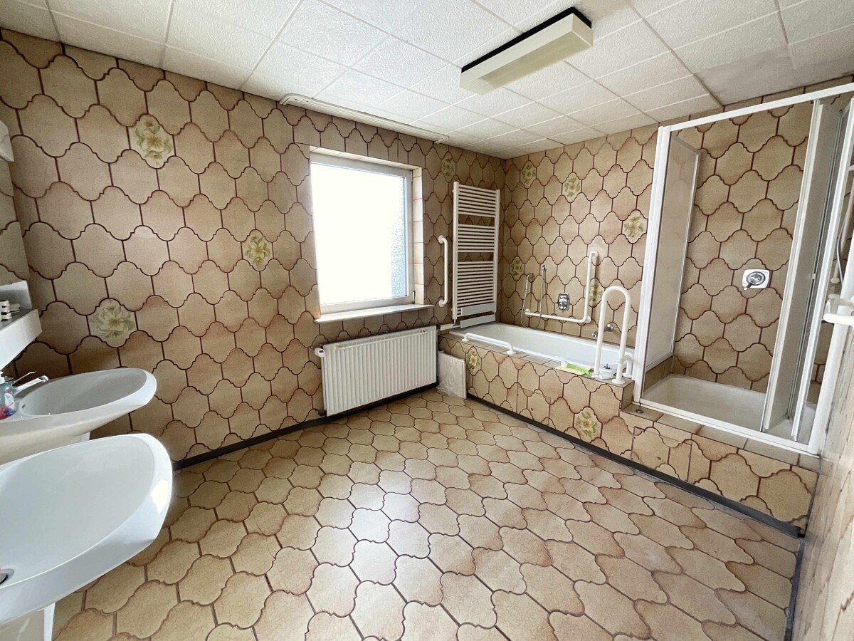 bg