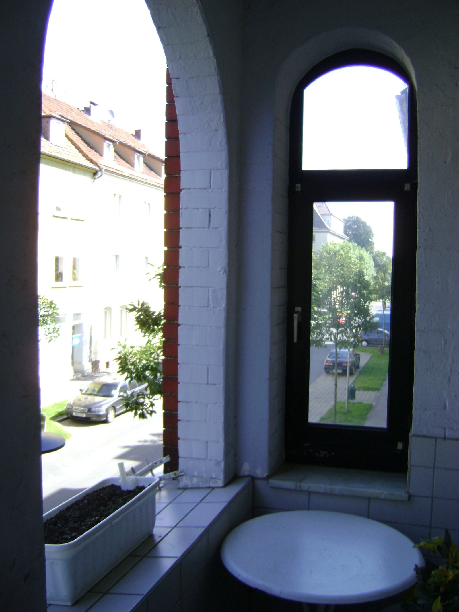 bg