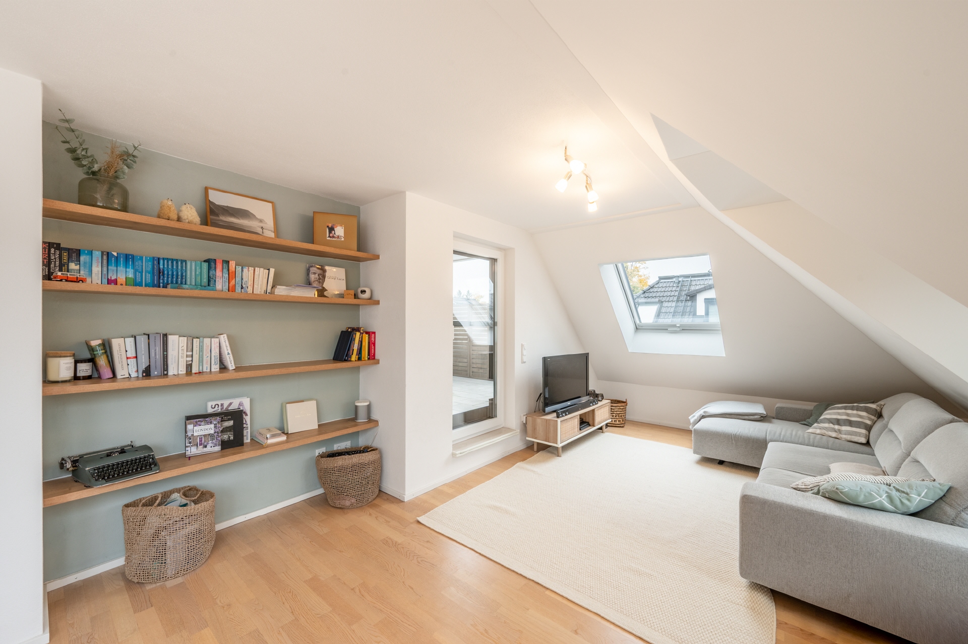 Property thumbnail 2