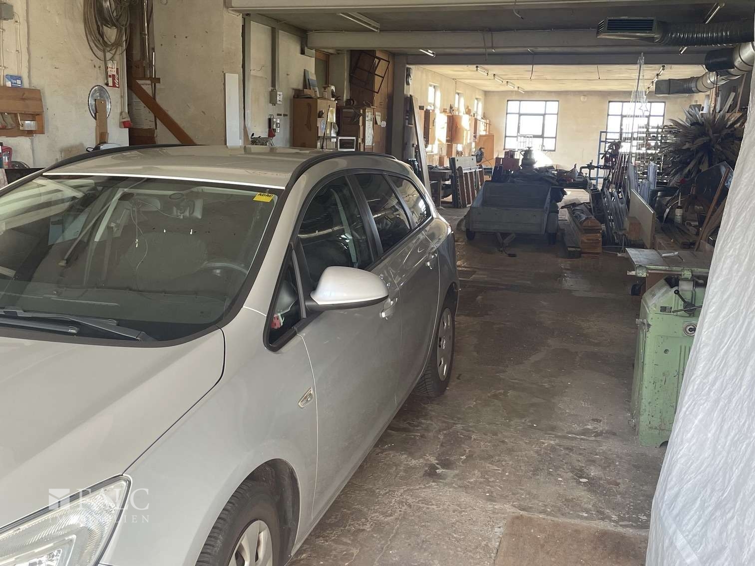 Zweifamilienhaus mit Halle, Werkstatt und Garagen – Mandelbachtal – Vorschaubild 24