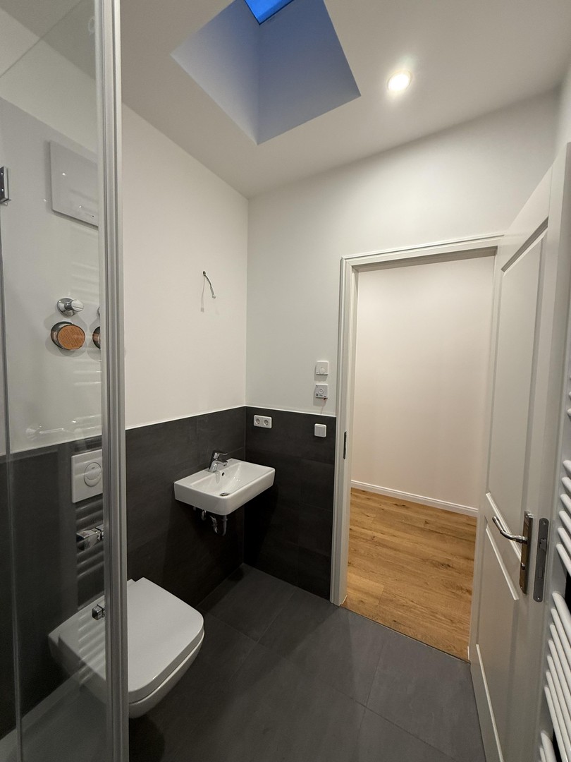 Property thumbnail 9