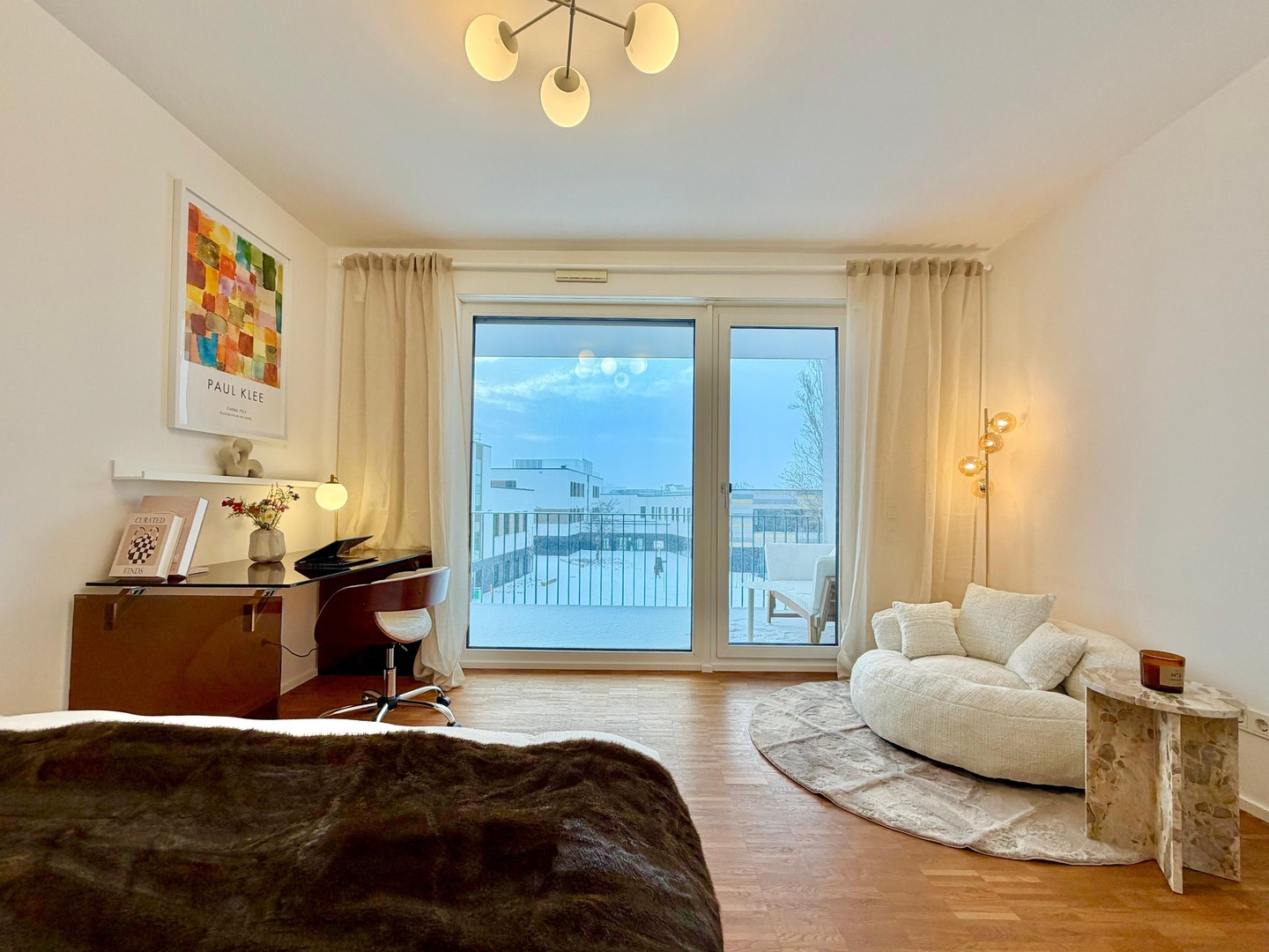 All-Inclusive-Miete: Vollmöbliertes WG-Zimmer mit exklusivem Balkon & Aufzug in Neubau-Siedlung!