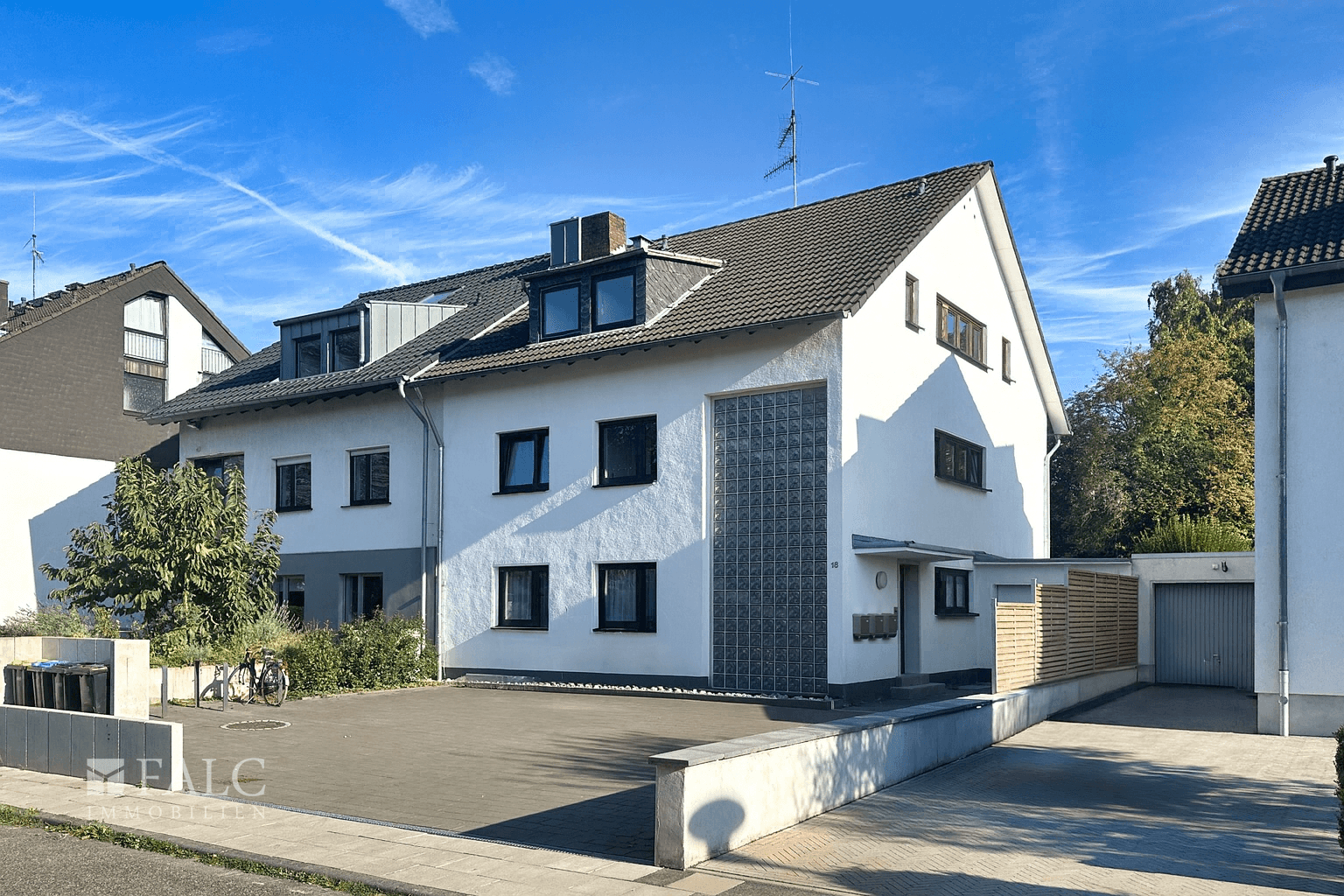 Property thumbnail 2