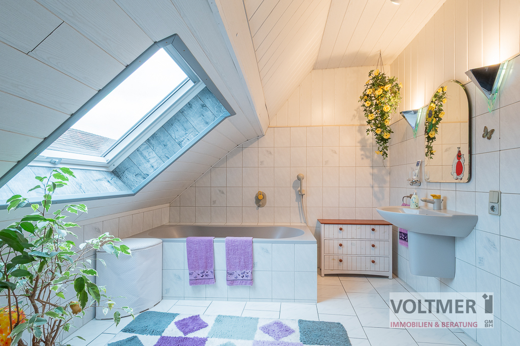 CHARME - Einfamilienhaus mit Terrasse und Garten in Saarbrücken-Herrensohr! – Saarbrücken / Herrensohr – Vorschaubild 5