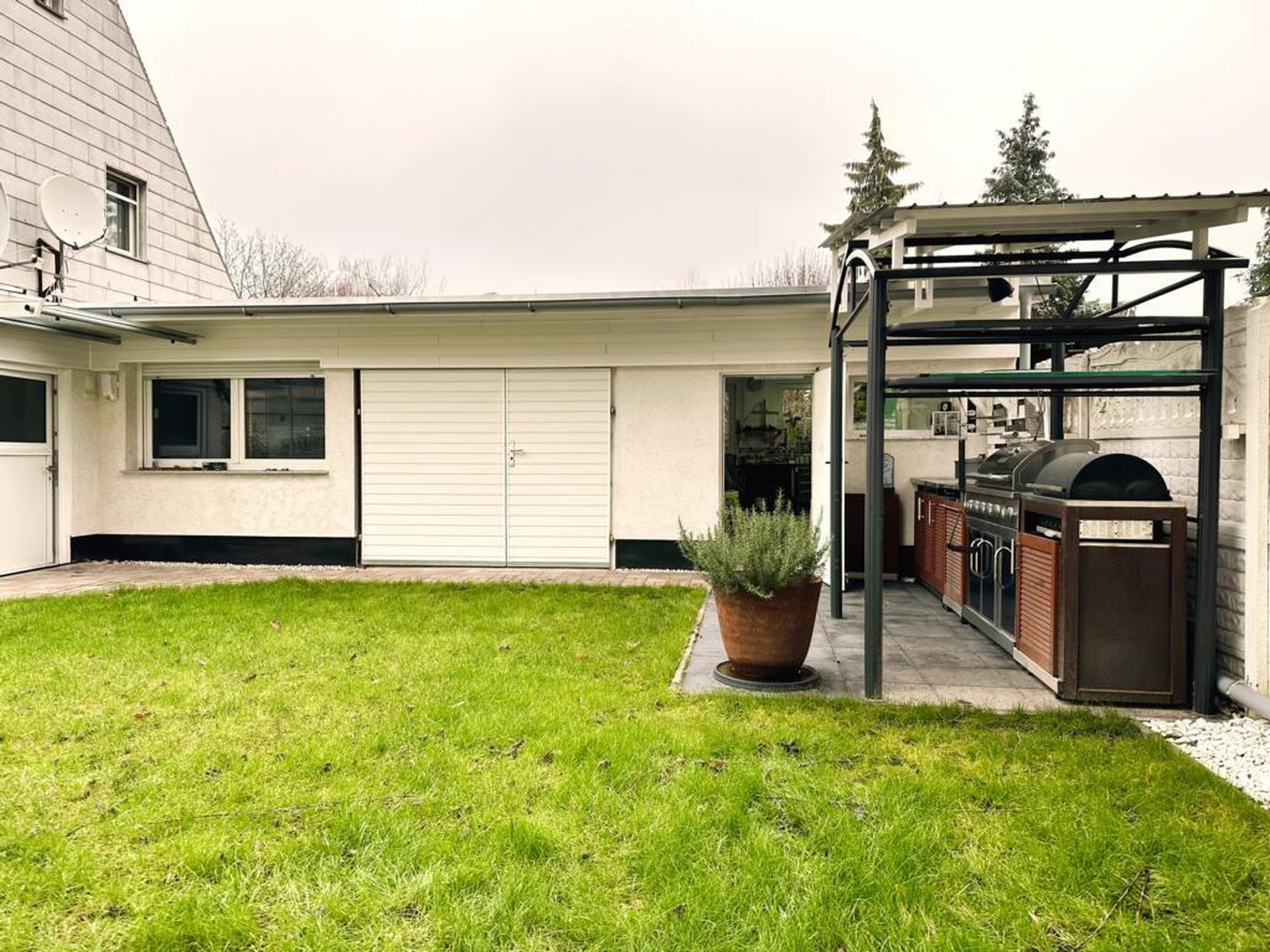 Property thumbnail 9