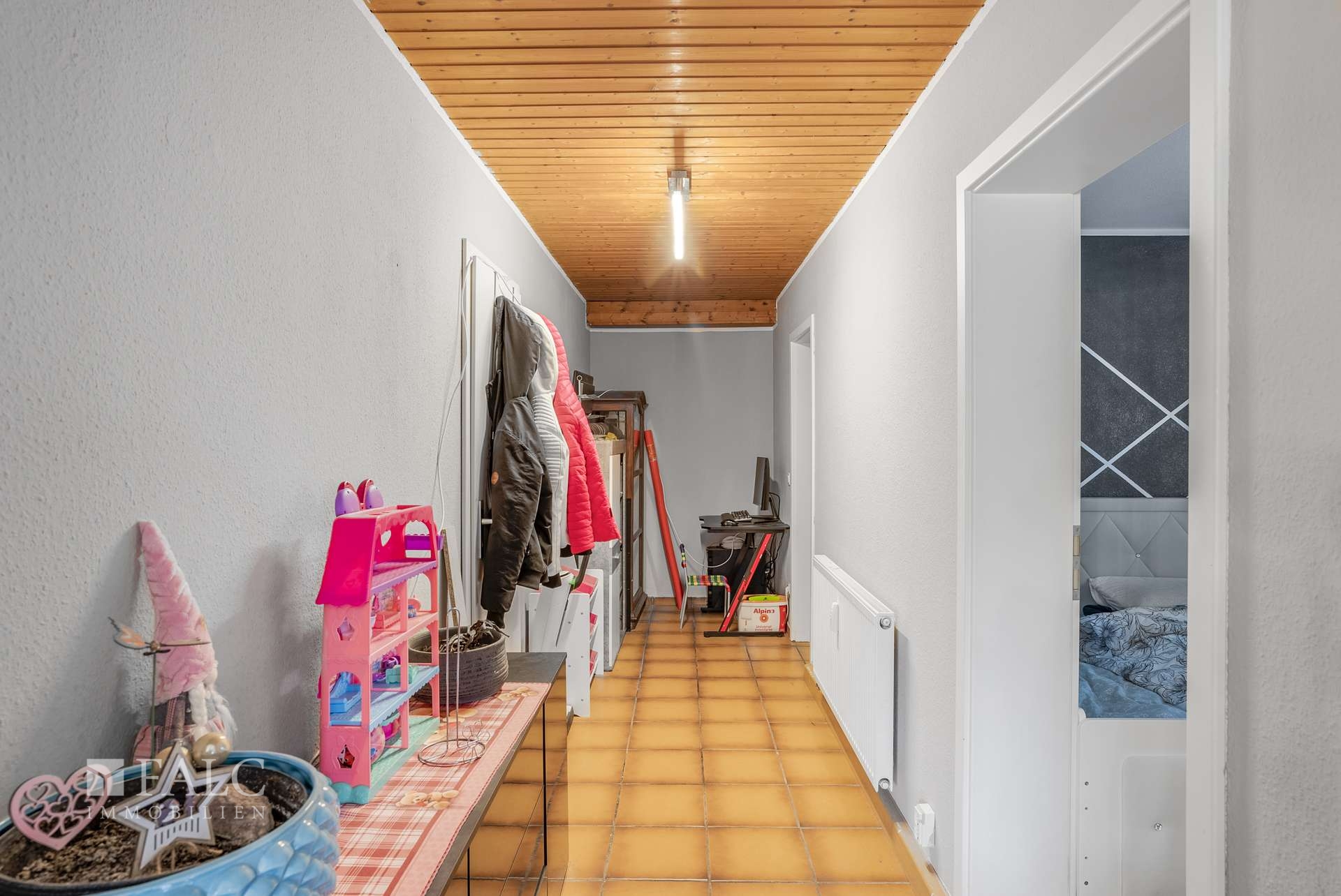 Großzügiges Zweifamilienhaus in Eberbach – 230 m² Wohnkomfort mit vielseitigen Nutzungsmöglichkeiten – Eberbach – Vorschaubild 29