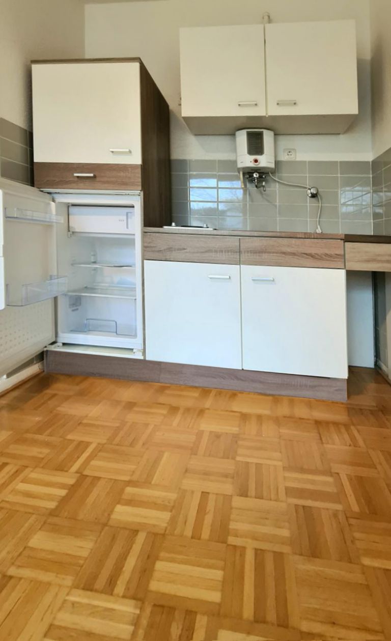 Property thumbnail 12