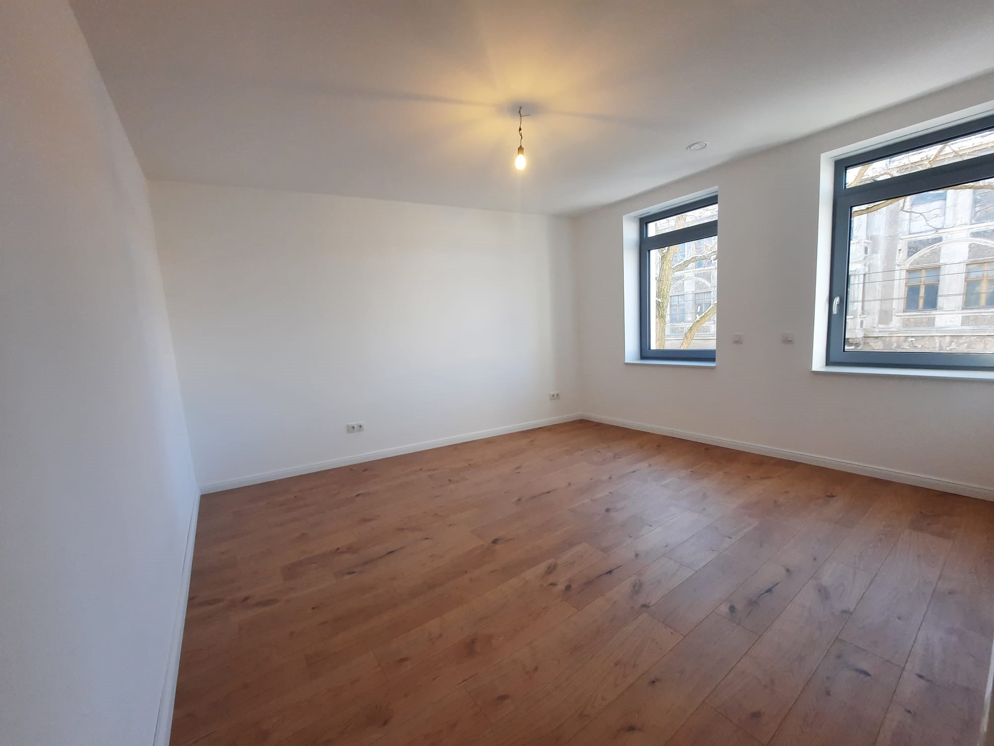 Elbnahe 3-Raum-Wohnung mit Balkon und viel Tageslicht – Magdeburg – Vorschaubild 6