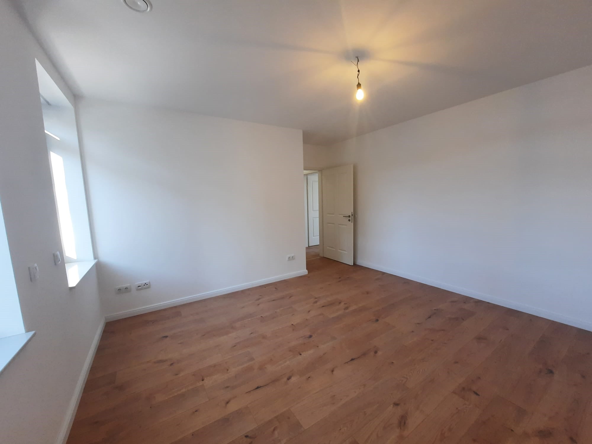 Elbnahe 3-Raum-Wohnung mit Balkon und viel Tageslicht – Magdeburg – Vorschaubild 7
