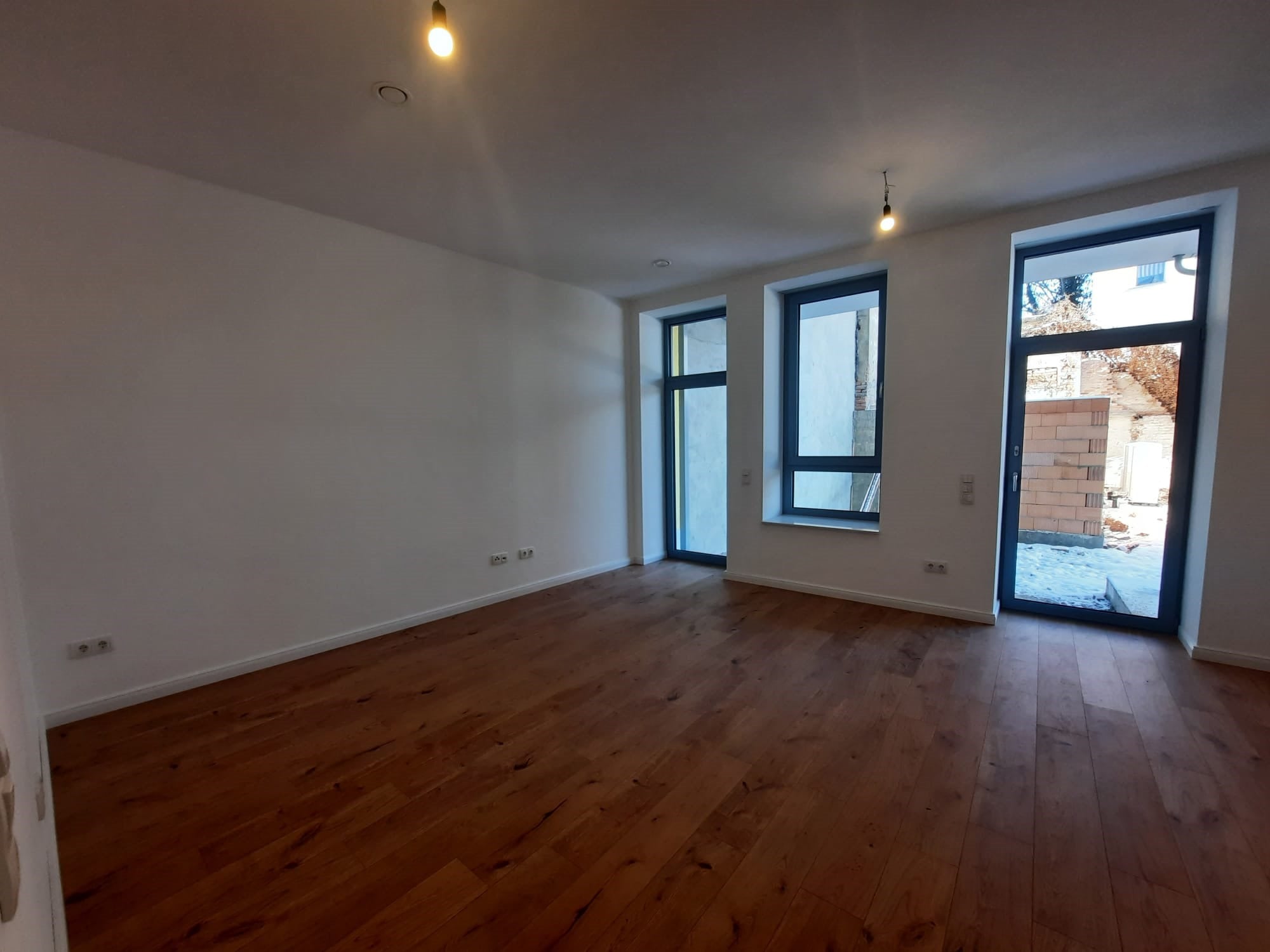 Moderne 3-Raum-Wohnung mit Terrasse und viel Tageslicht ! – Magdeburg – Vorschaubild 4