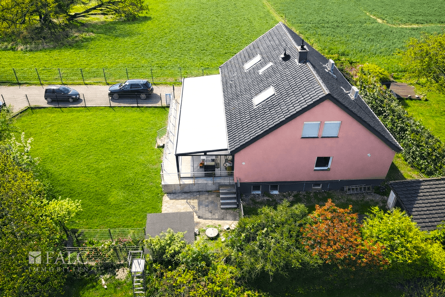 Property thumbnail 2