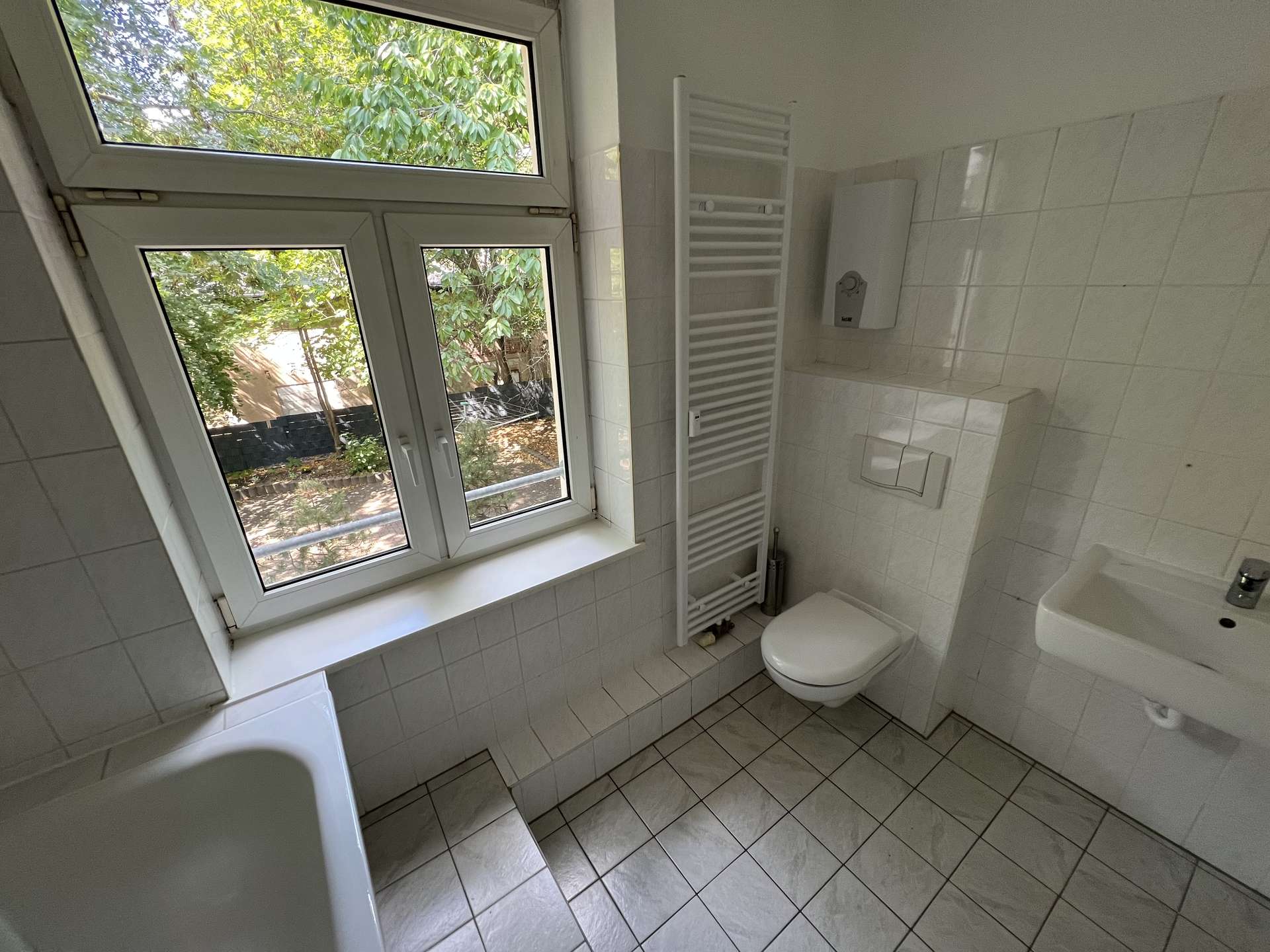 Property thumbnail 9