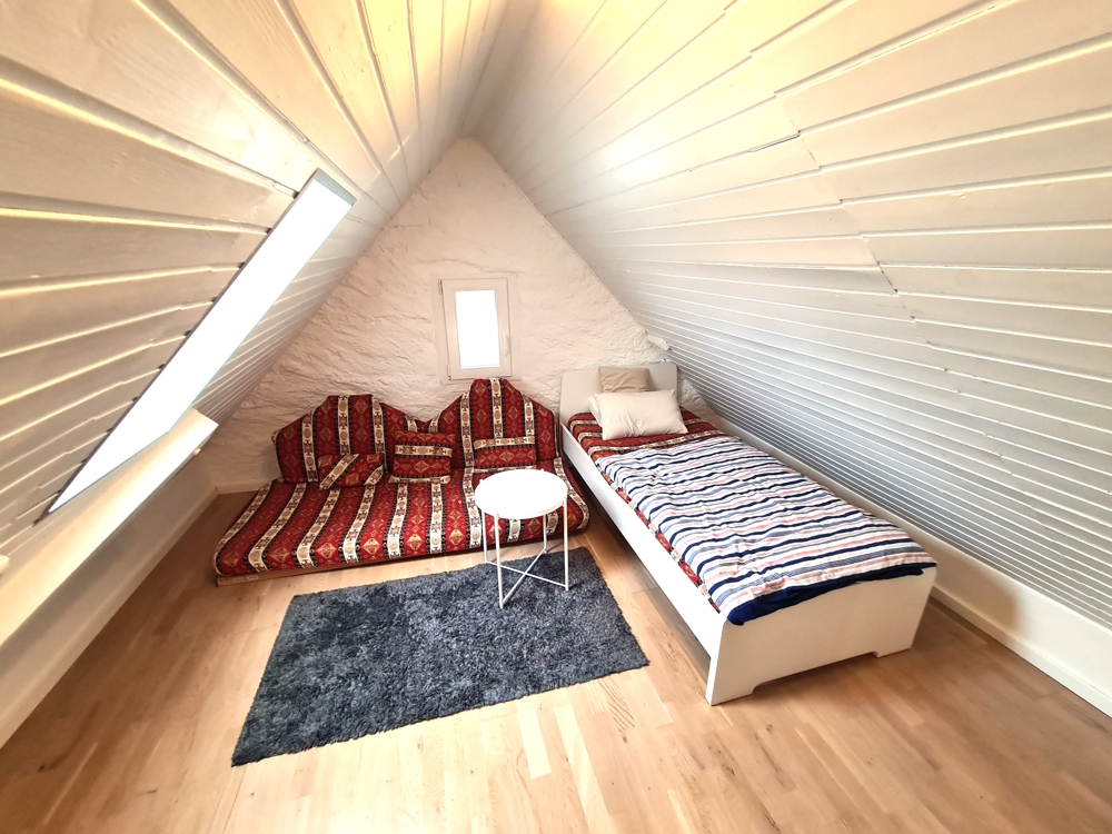 FAMILIENHAUS MIT 4 SCHLAFZIMMERN, EBK, PARKETT, 2 BÄDERN SOWIE EINEM MINIGARTEN – Karlsruhe / Stupferich – Vorschaubild 25