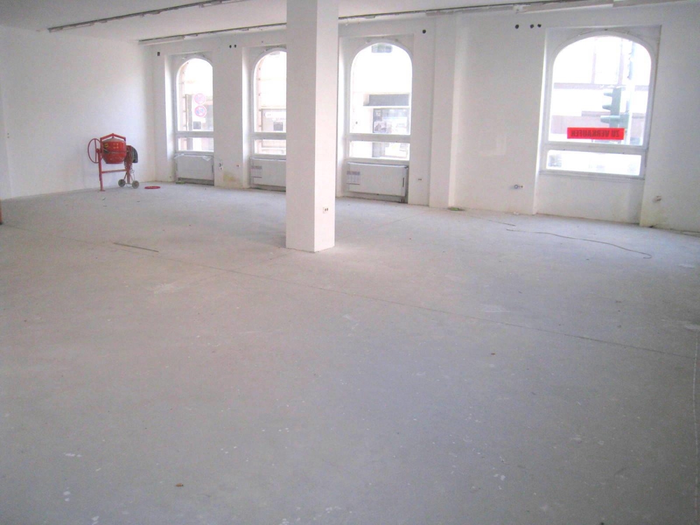 EHEMALIGE BANK, EHEMALIGES HOTEL... – Neustadt an der Weinstraße – Vorschaubild 21