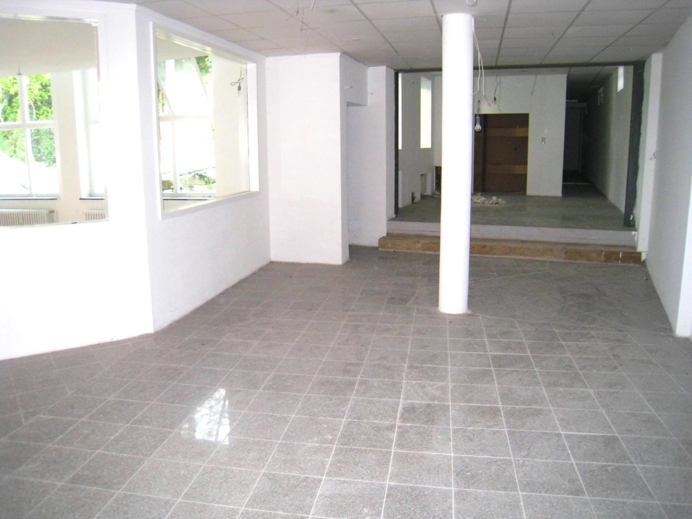 EHEMALIGE BANK, EHEMALIGES HOTEL... – Neustadt an der Weinstraße – Vorschaubild 28