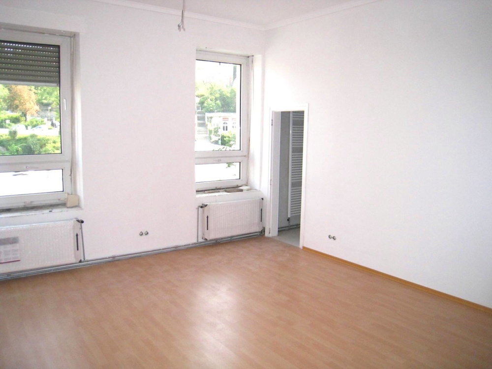 EHEMALIGE BANK, EHEMALIGES HOTEL... – Neustadt an der Weinstraße – Vorschaubild 55